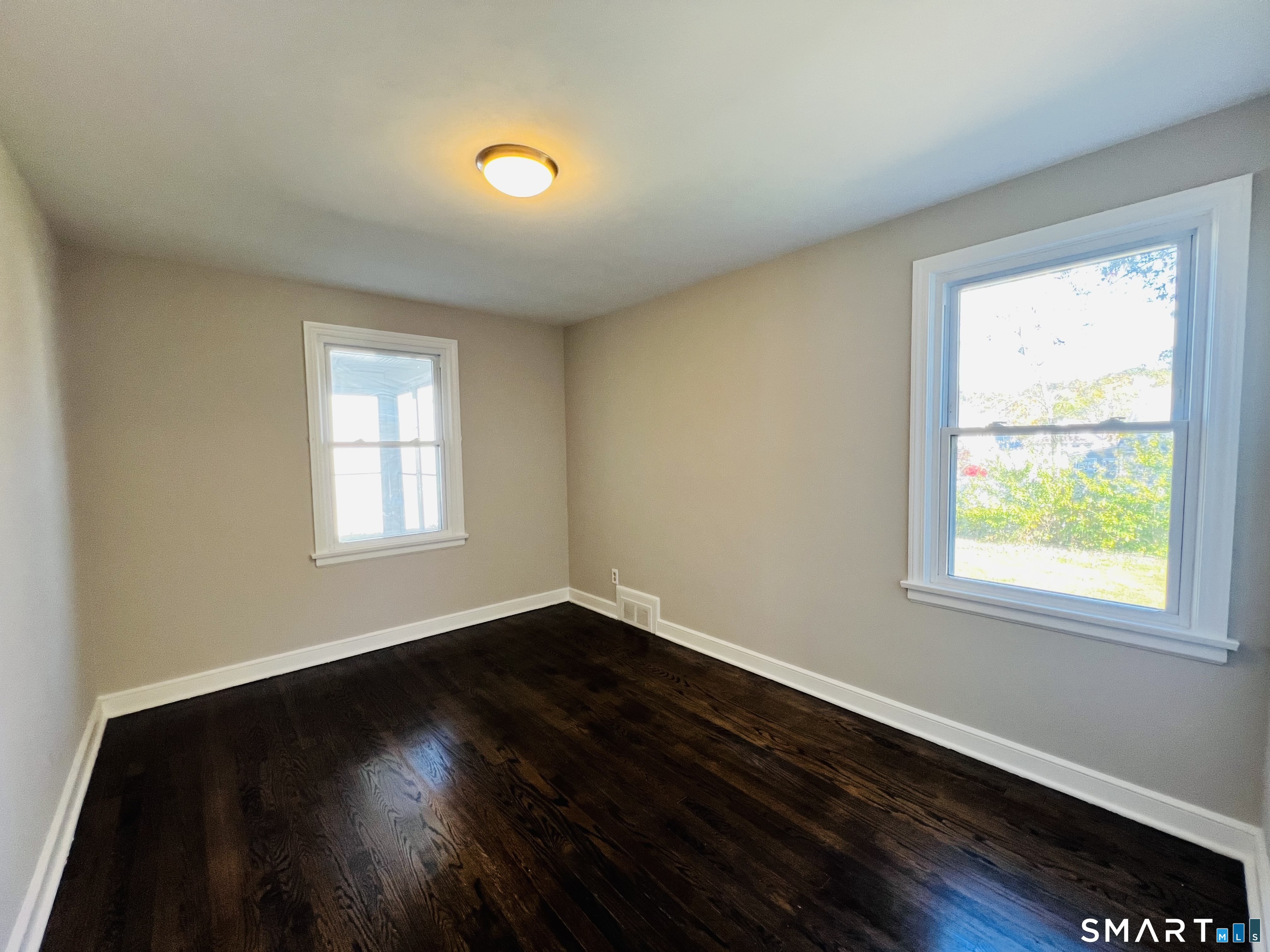 106 Front South Street Property Photo 15
