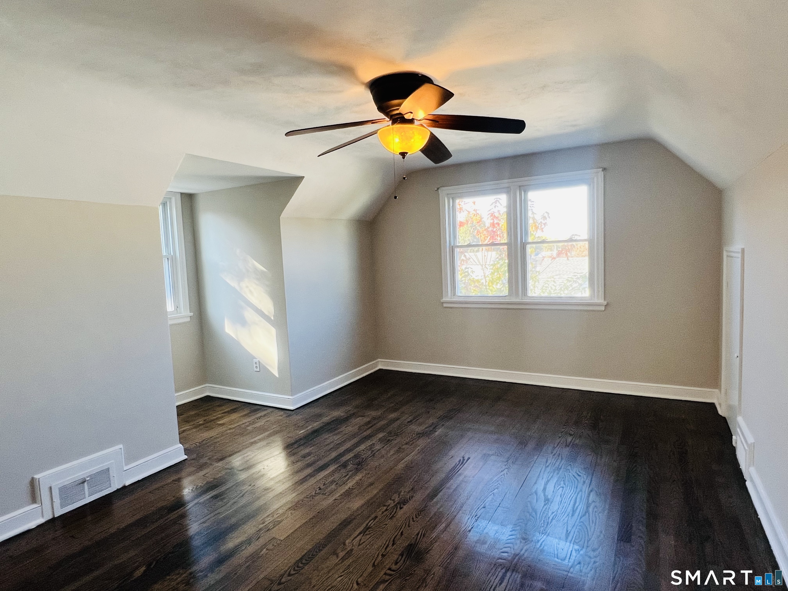 106 Front South Street Property Photo 17