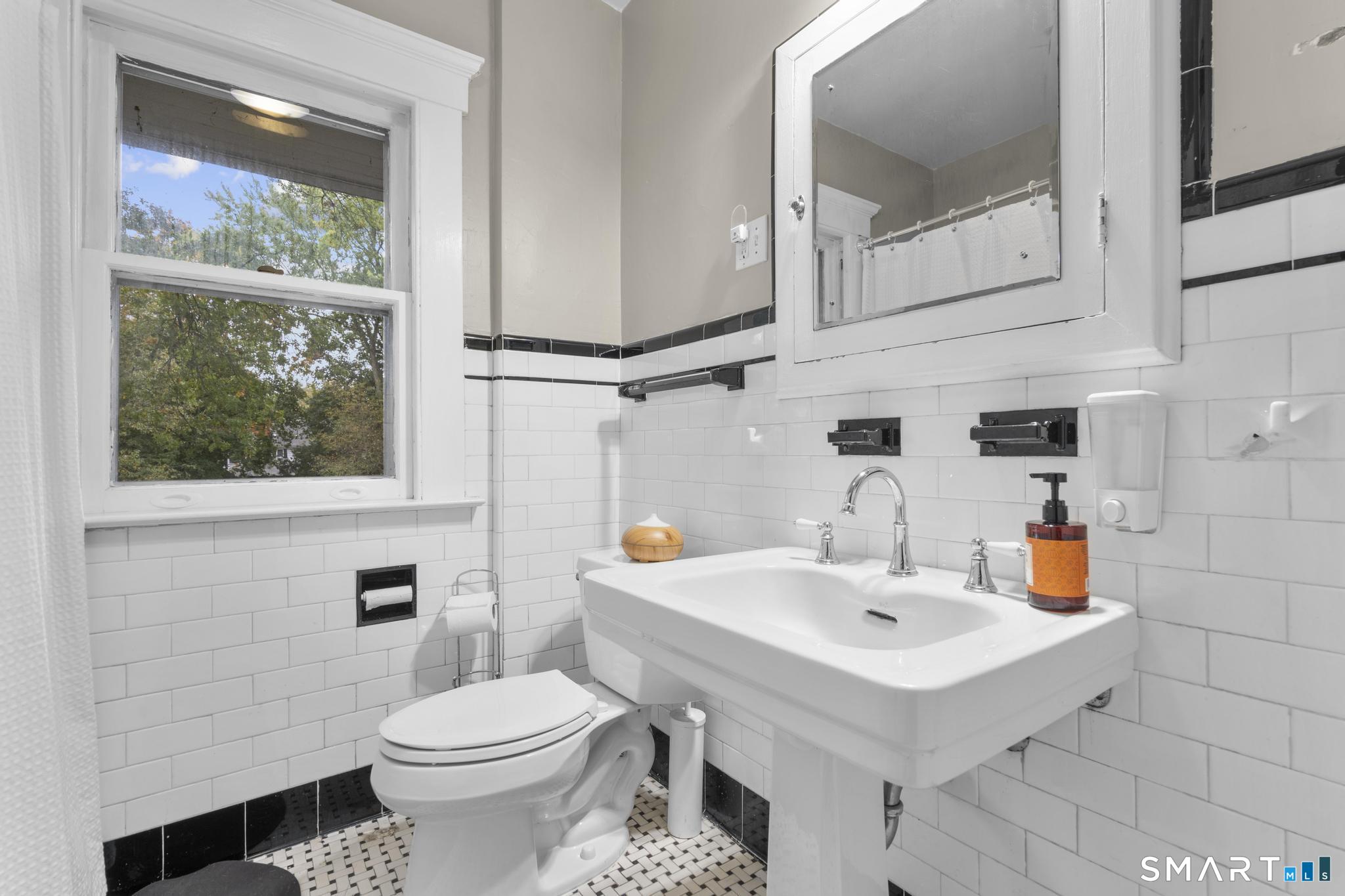147 Alden Avenue Property Photo 31