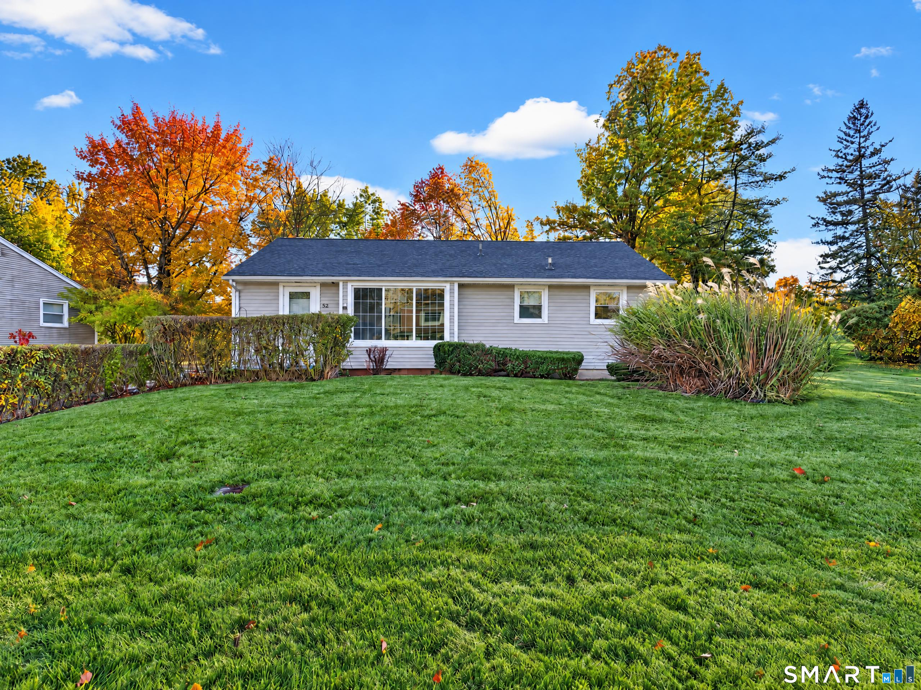 52 Ellsworth Drive Property Photo 1