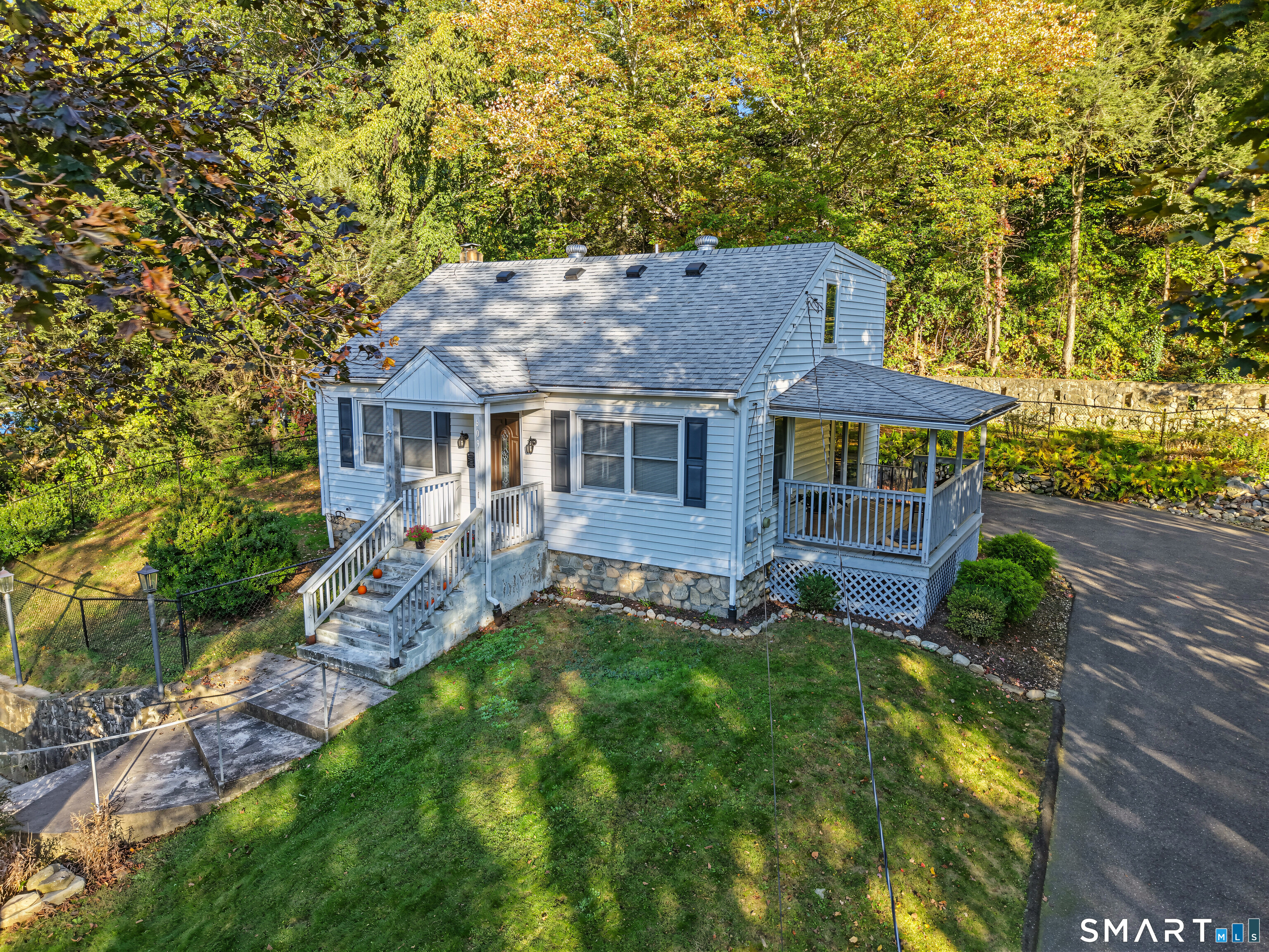 609 Main South Street Property Photo 1