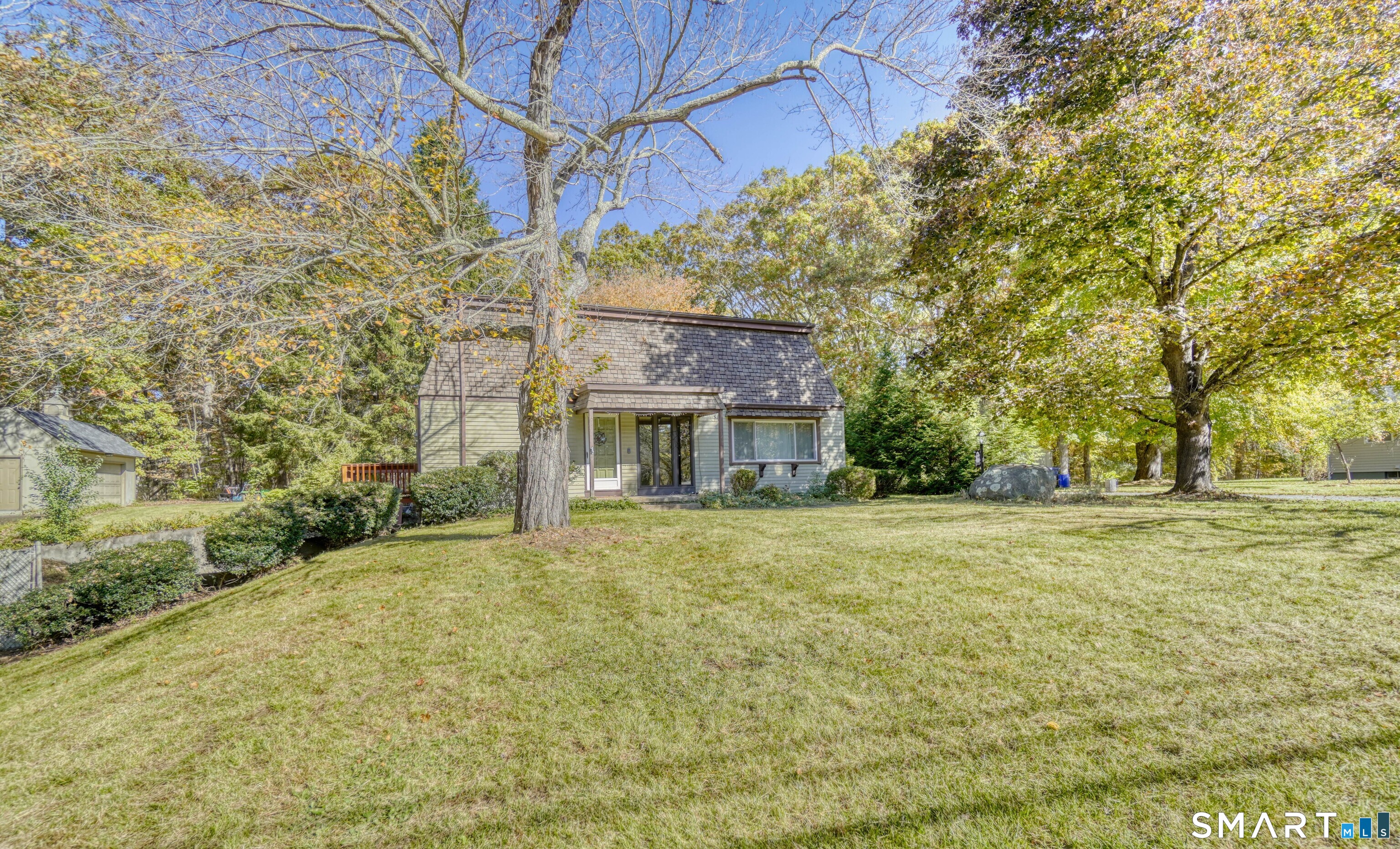 24 Robert Avenue Property Photo 1