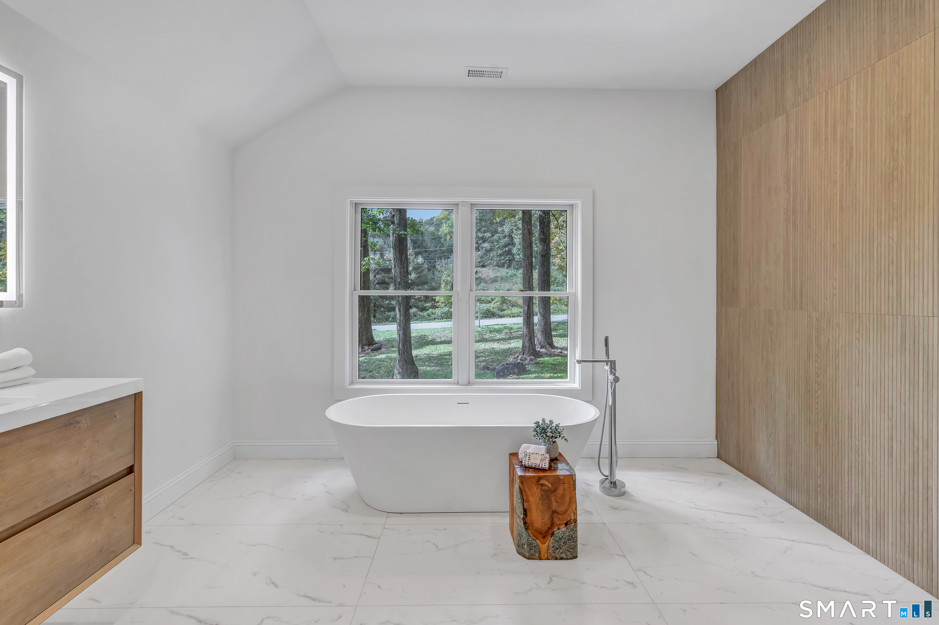 33 Coley Road Property Photo 21
