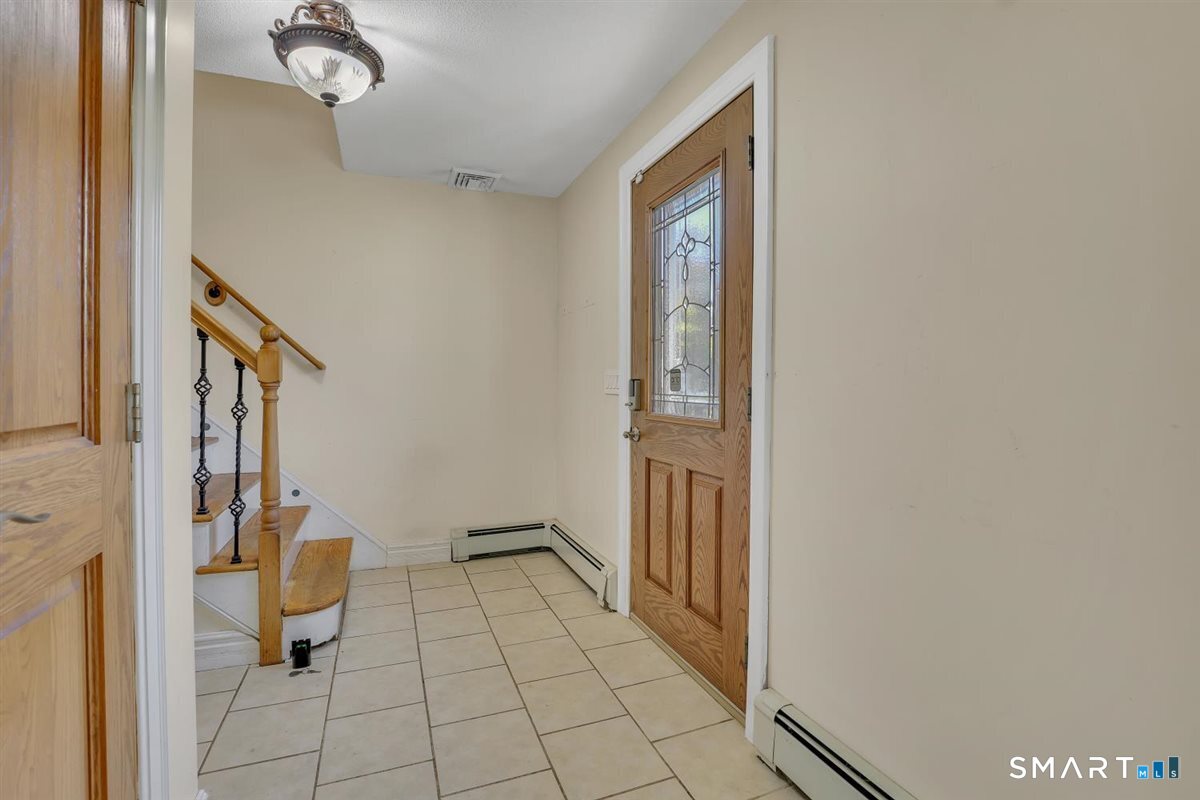 11 Kent Drive Property Photo 4
