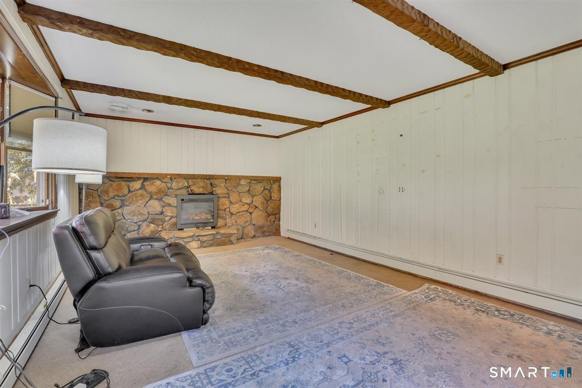 11 Kent Drive Property Photo 9