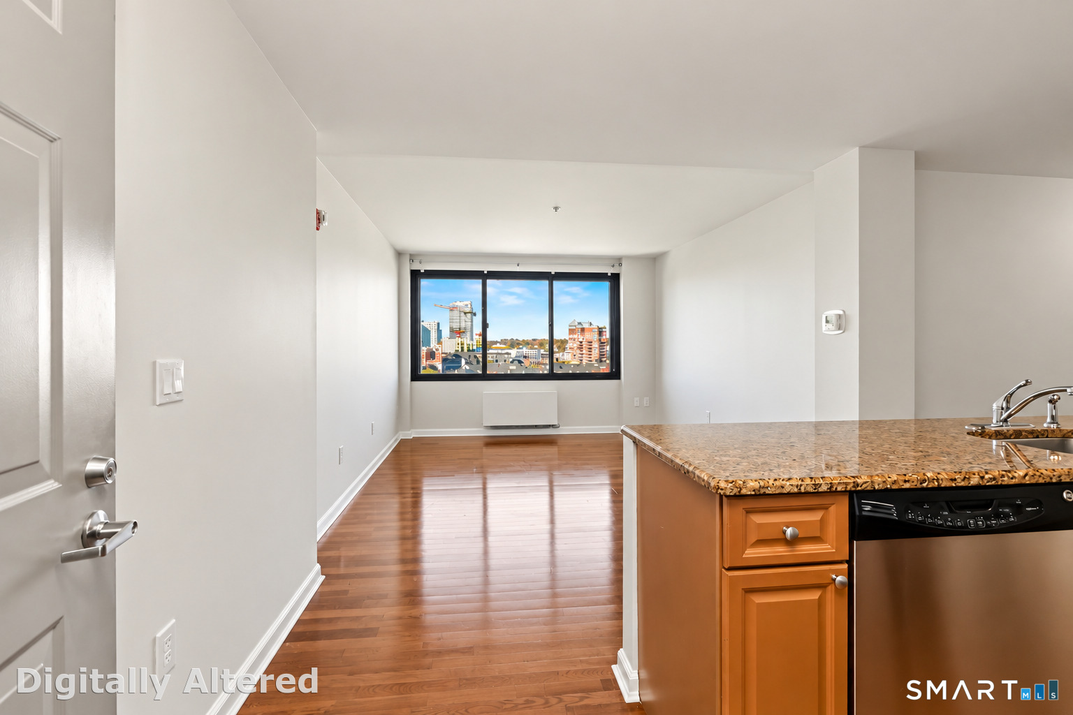 300 Broad 905 Street Property Photo 3