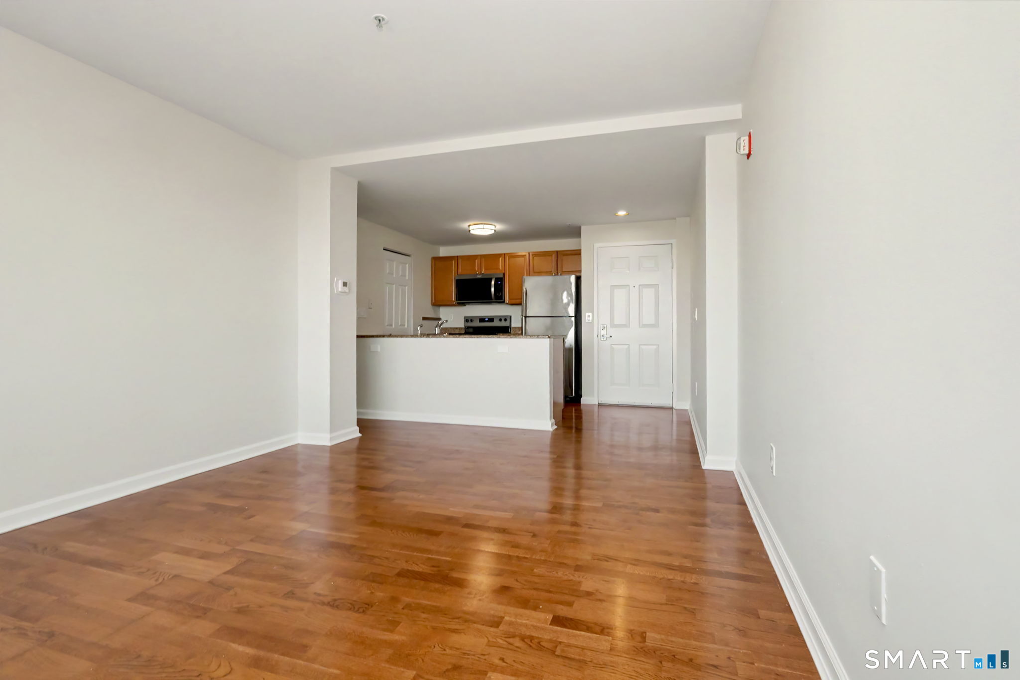 300 Broad 905 Street Property Photo 10