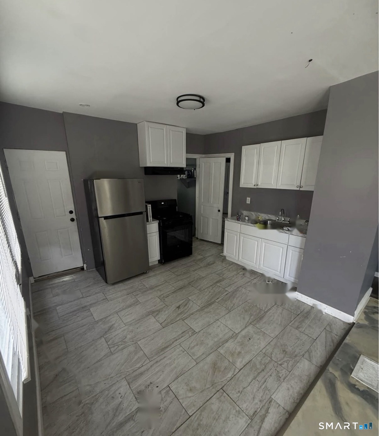 36 Hawkins Street Property Photo 3