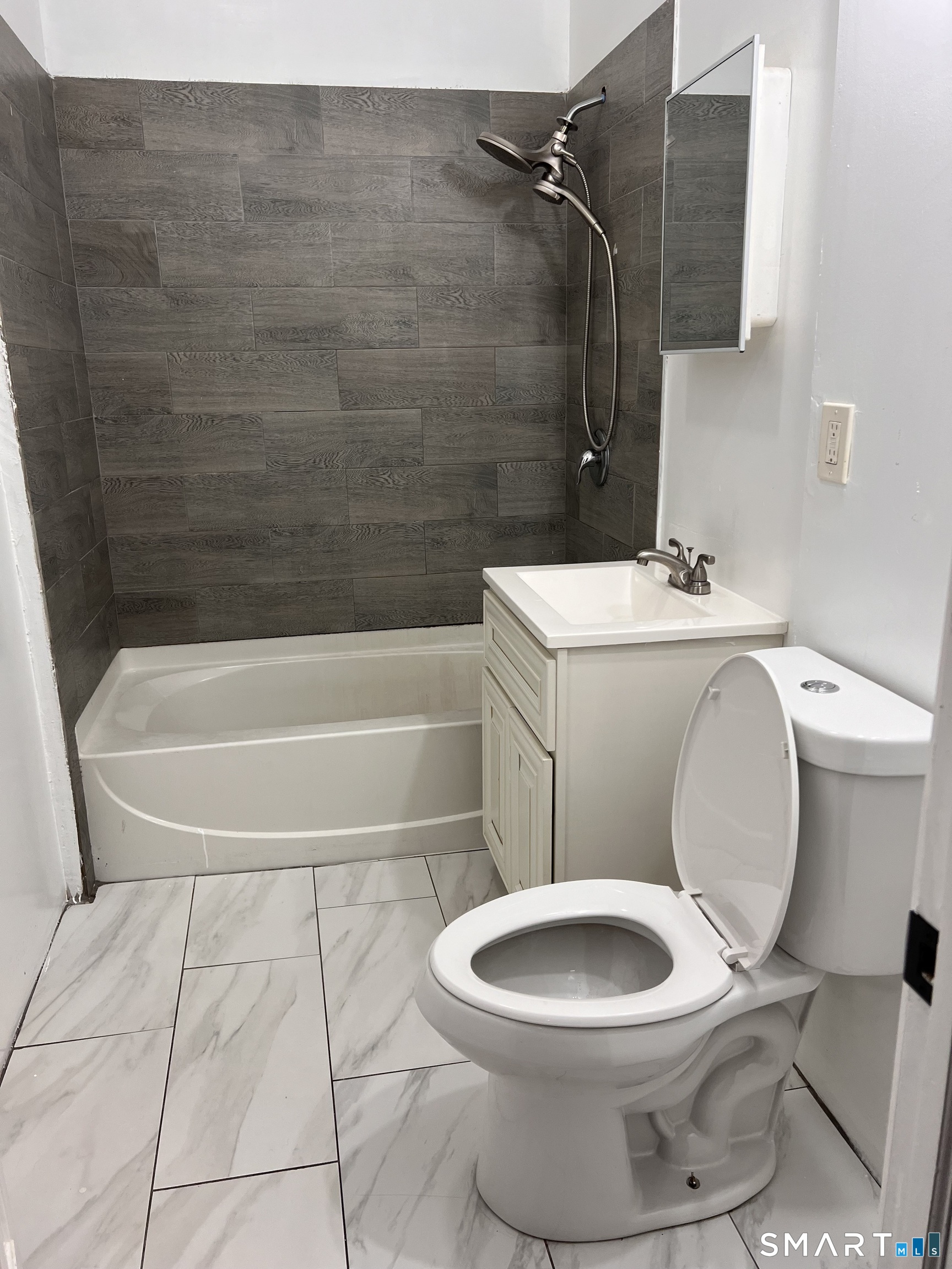 75 High Street Property Photo 5