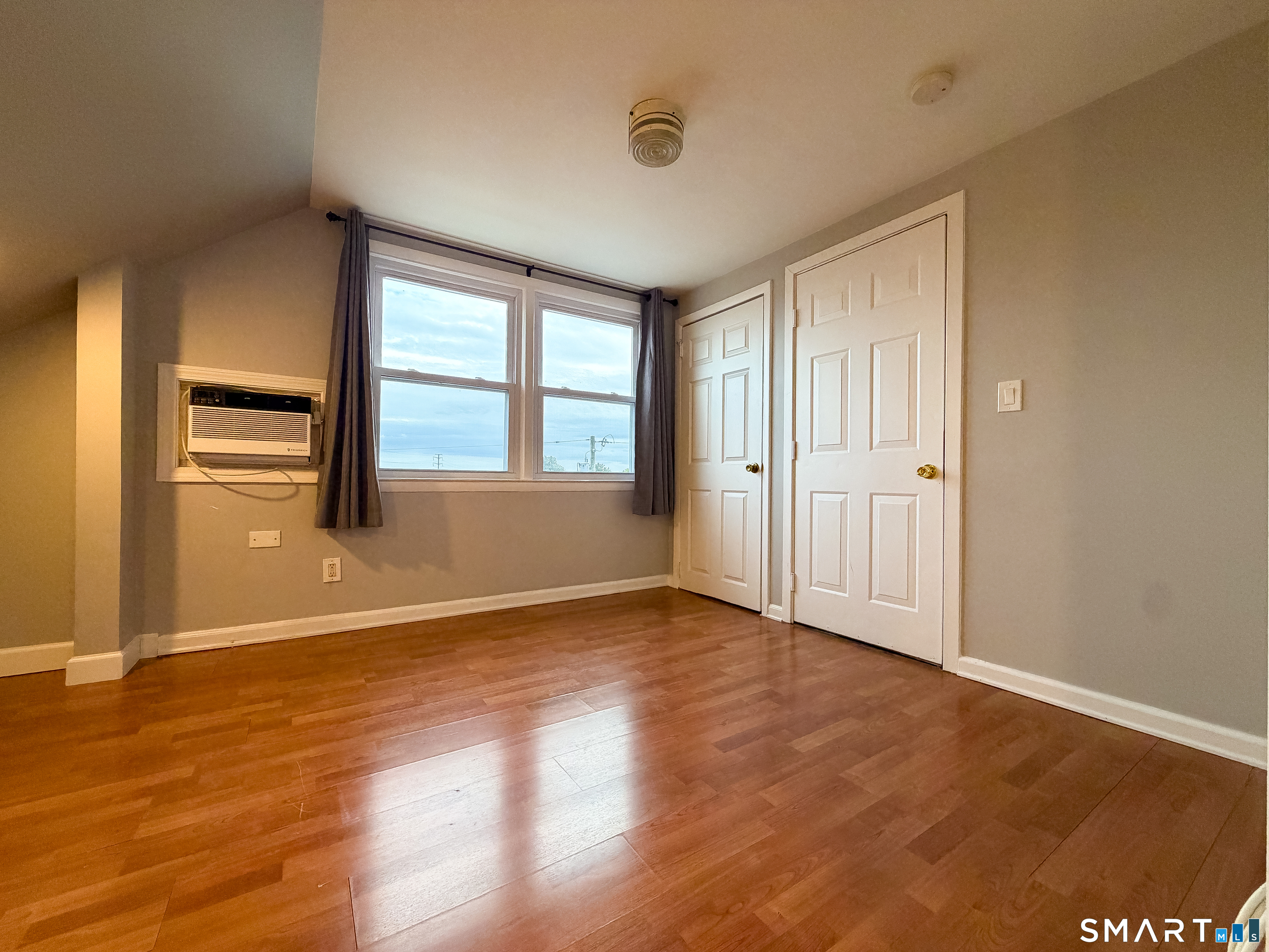 119 Selleck Street Property Photo 3