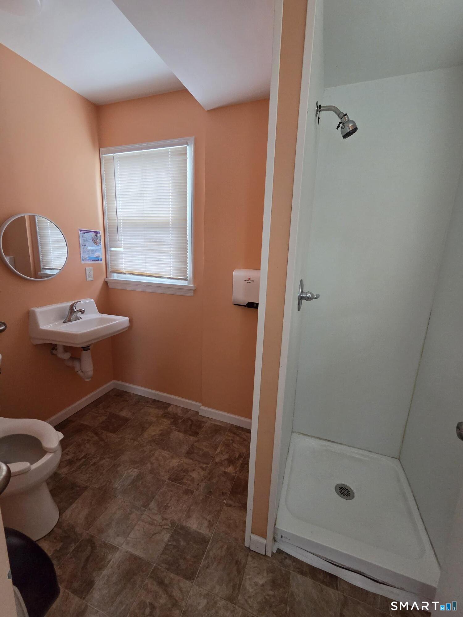77 West Street Property Photo 7