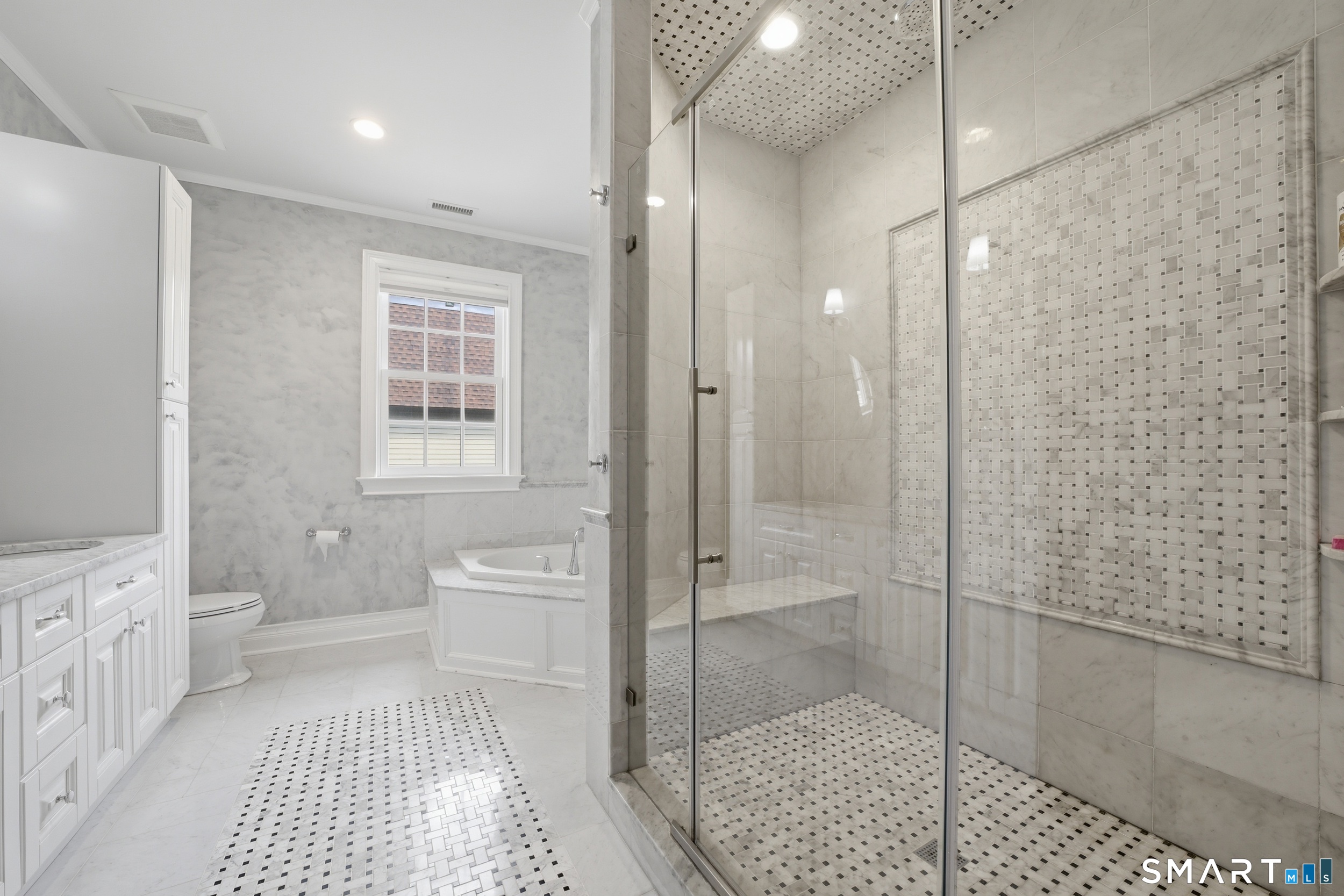 128 Van Buskirk Avenue Property Photo 12