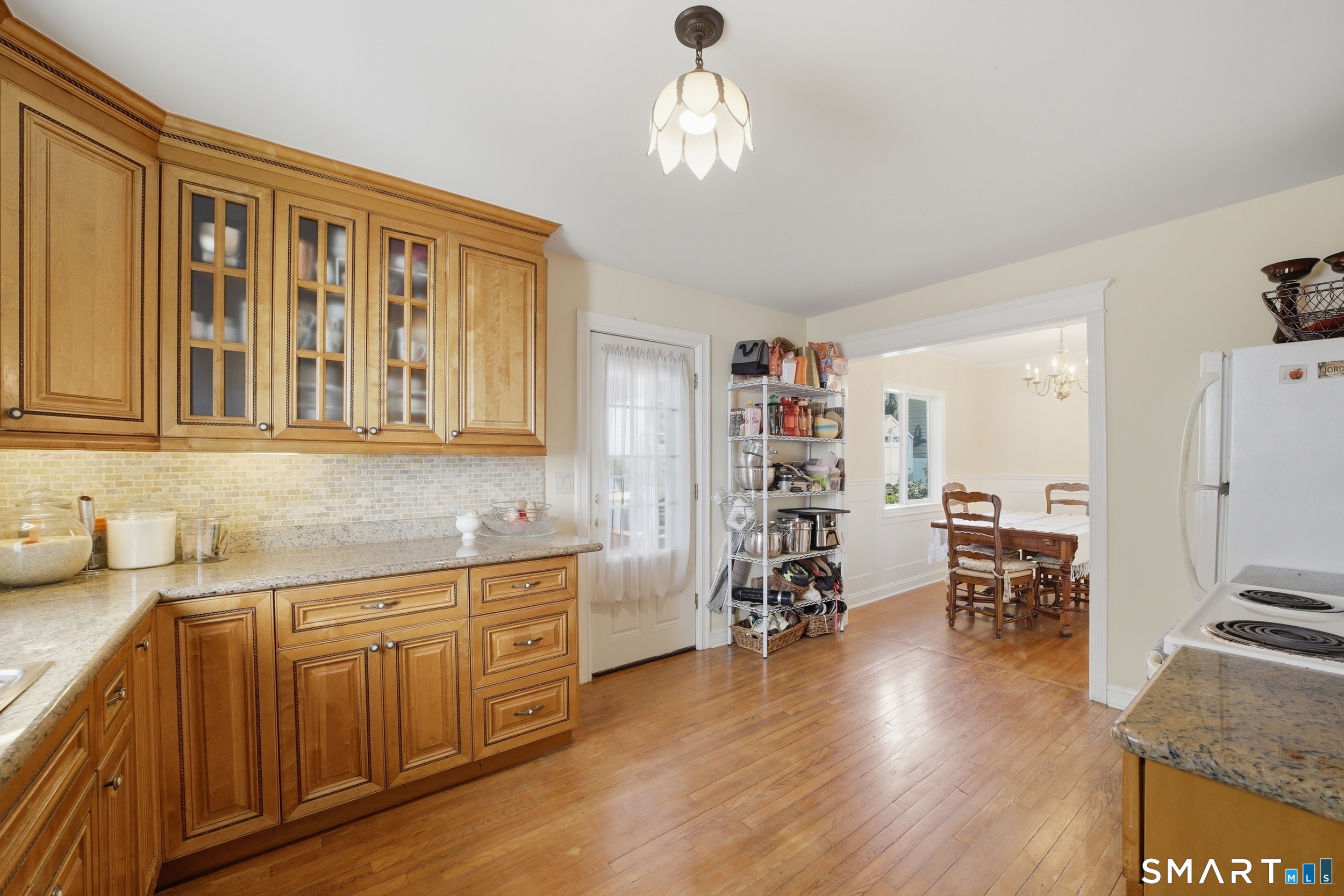 128 Van Buskirk Avenue Property Photo 27