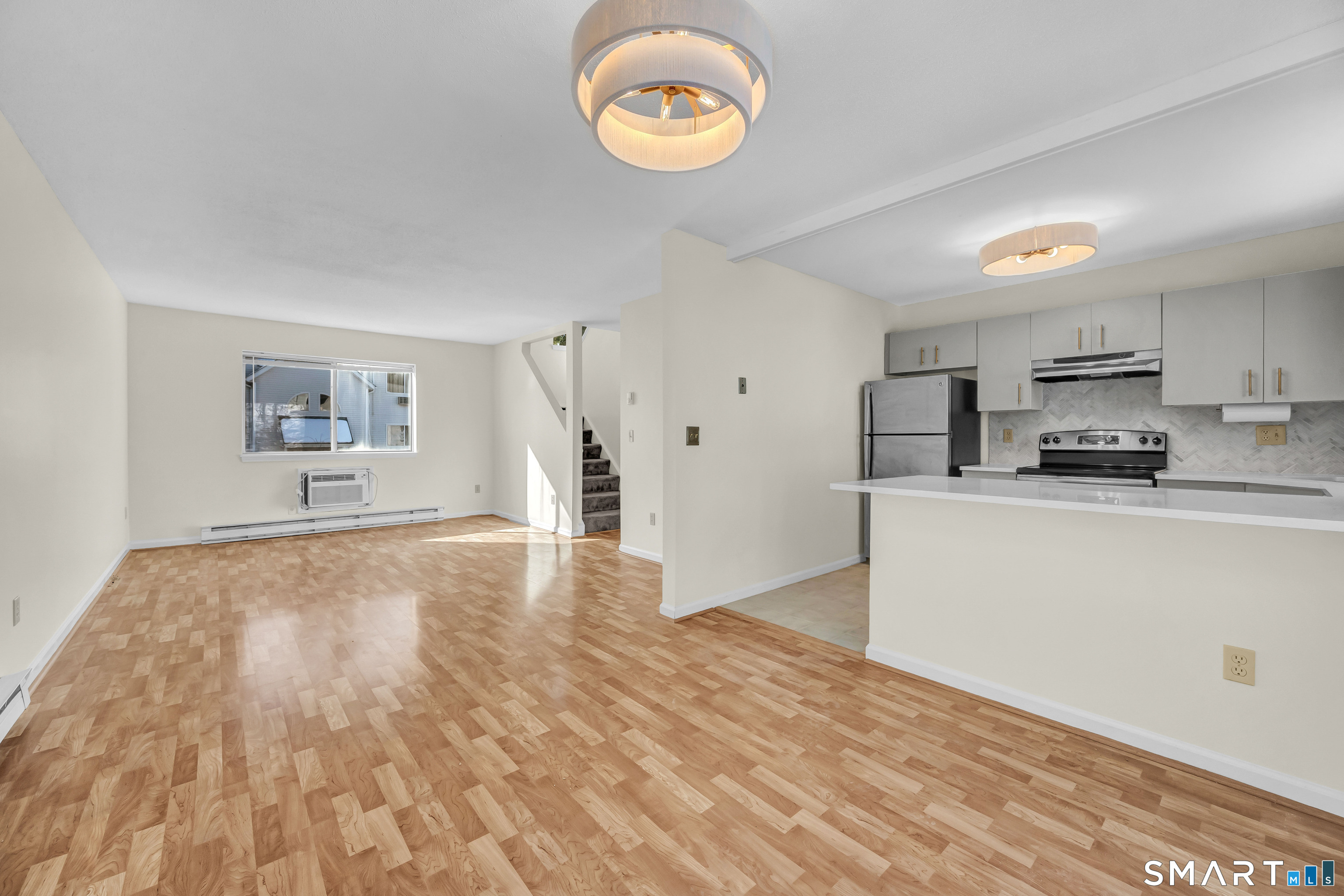 925 Oronoke 14f Road Property Photo 5