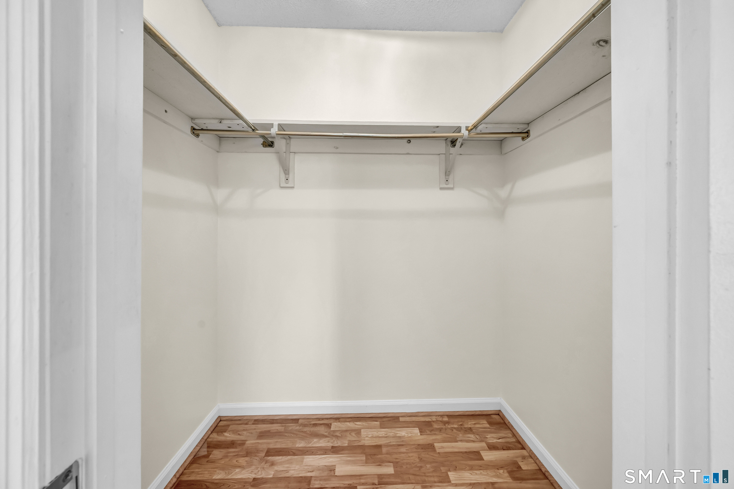 925 Oronoke 14f Road Property Photo 15