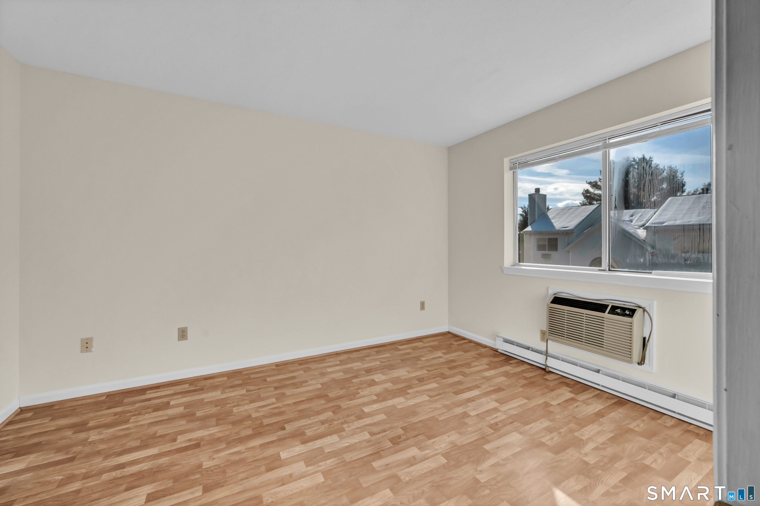 925 Oronoke 14f Road Property Photo 17
