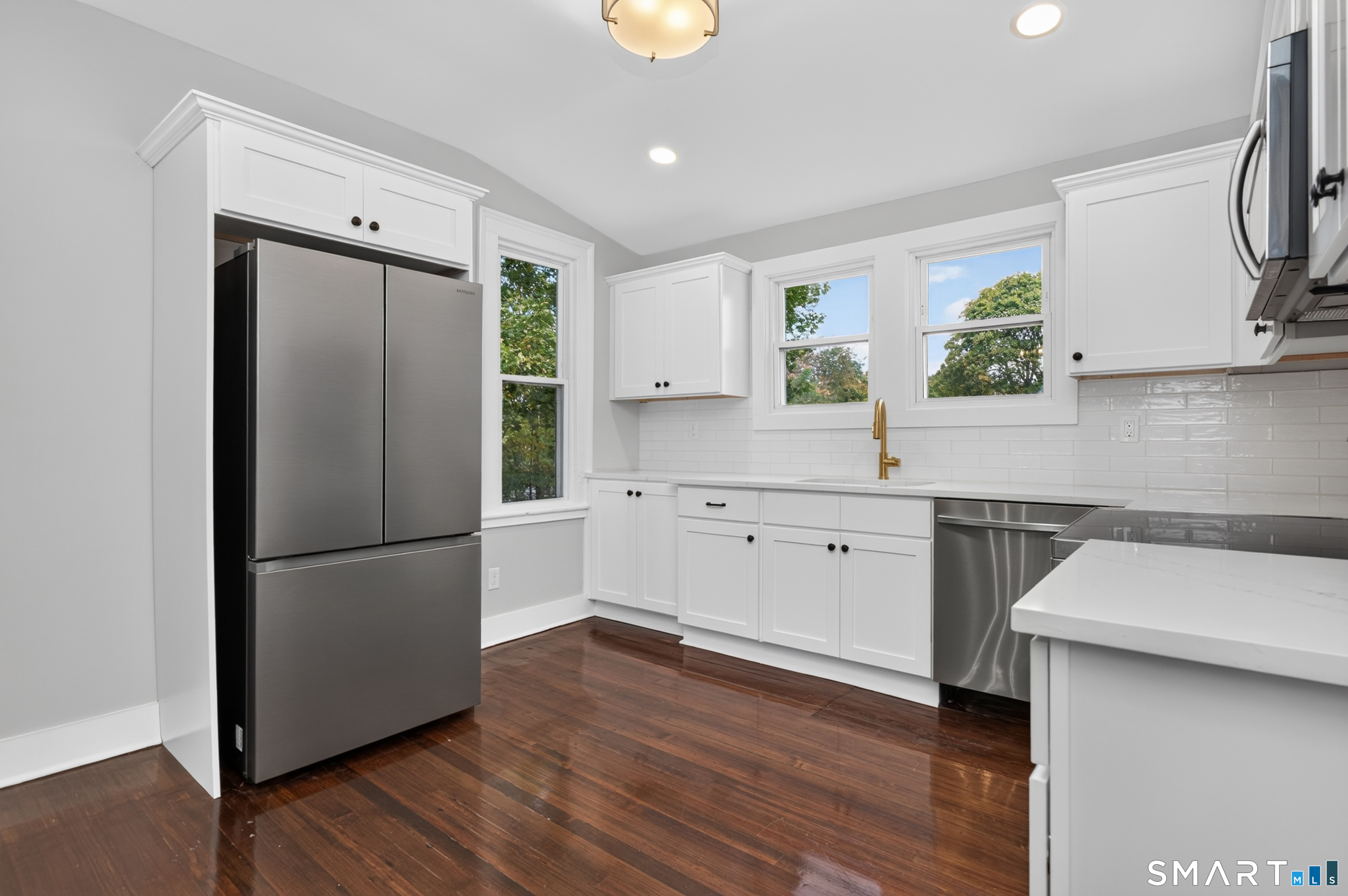 696 High Street Property Photo 12