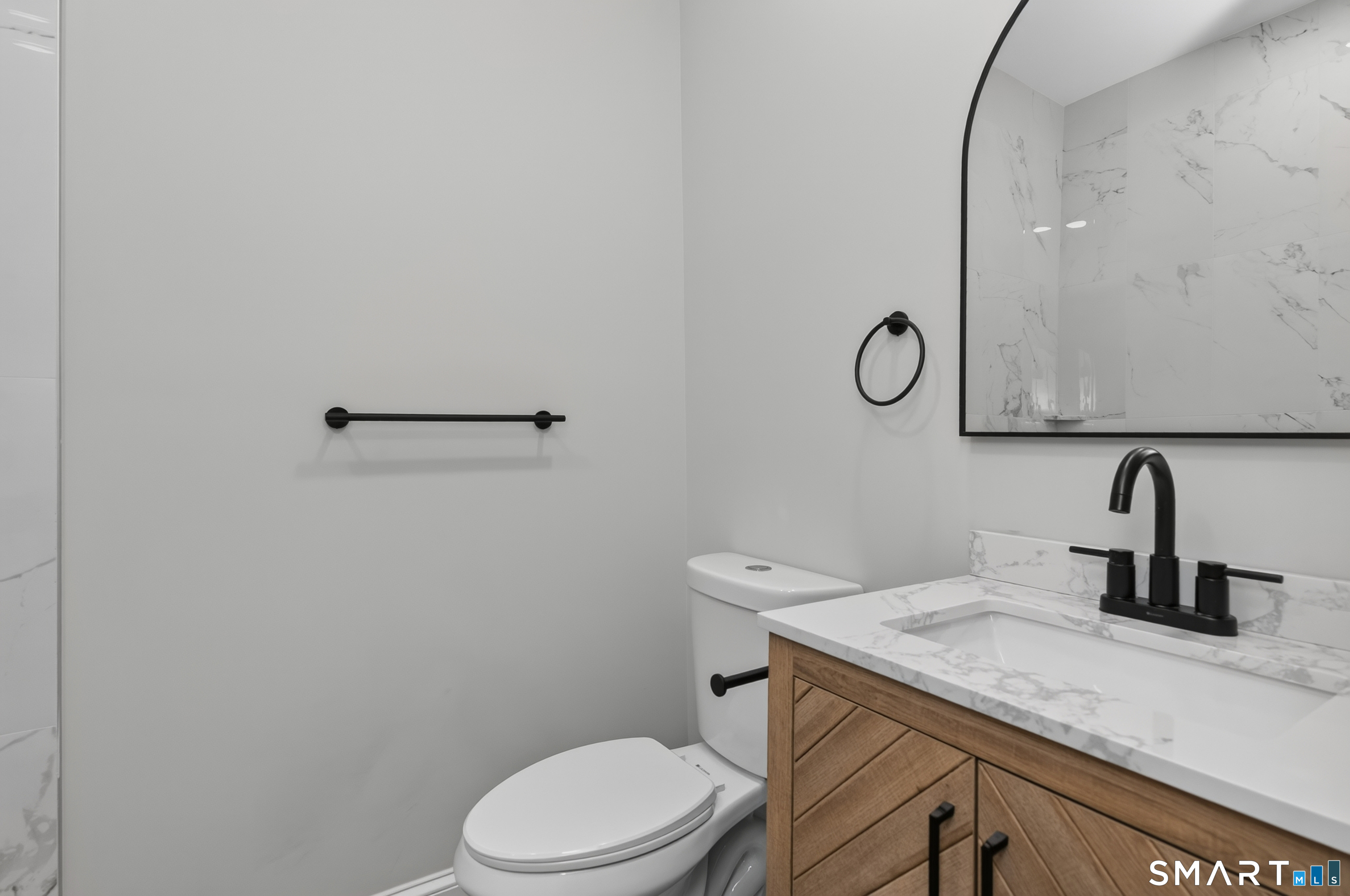696 High Street Property Photo 24