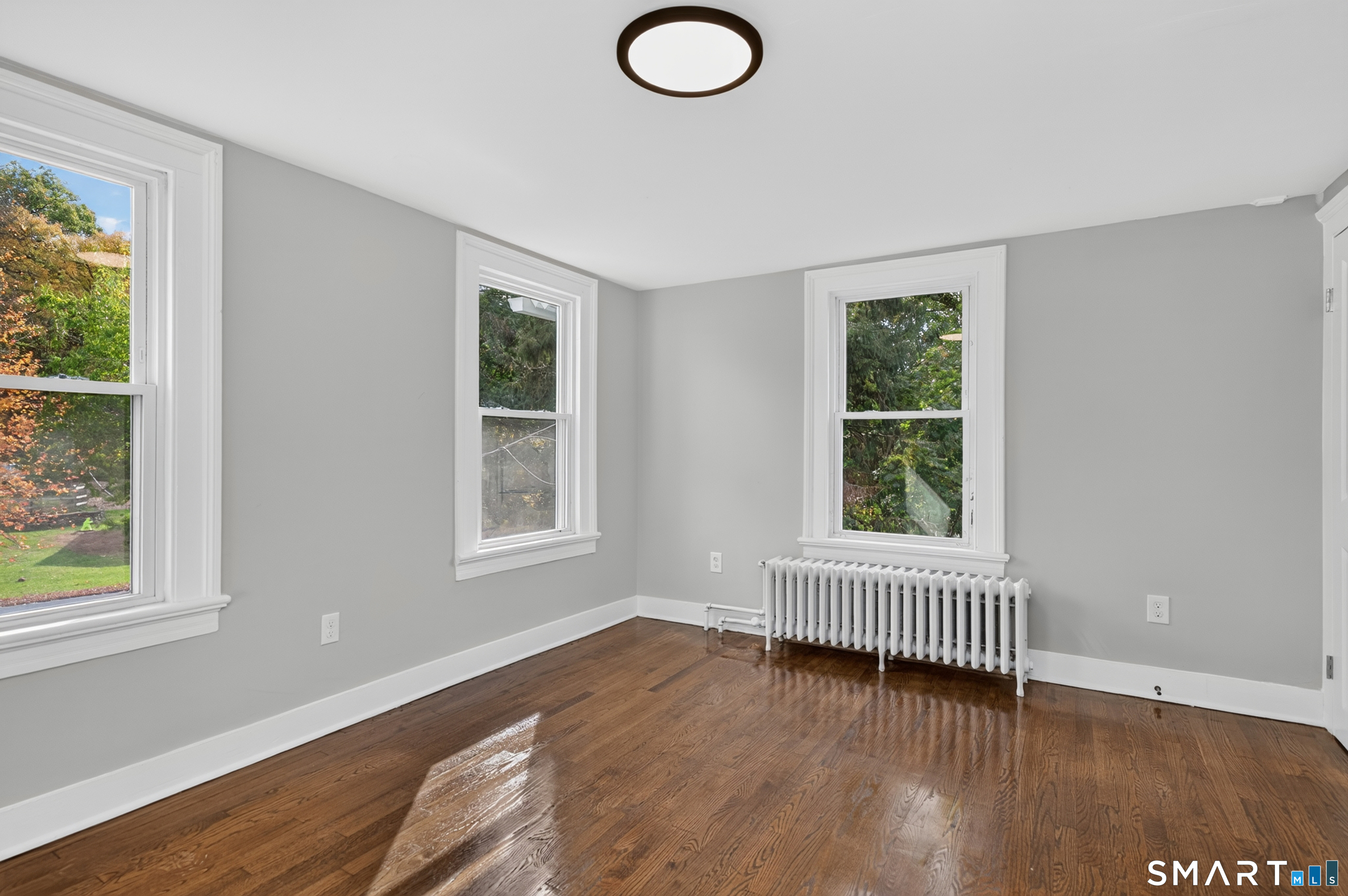 696 High Street Property Photo 33
