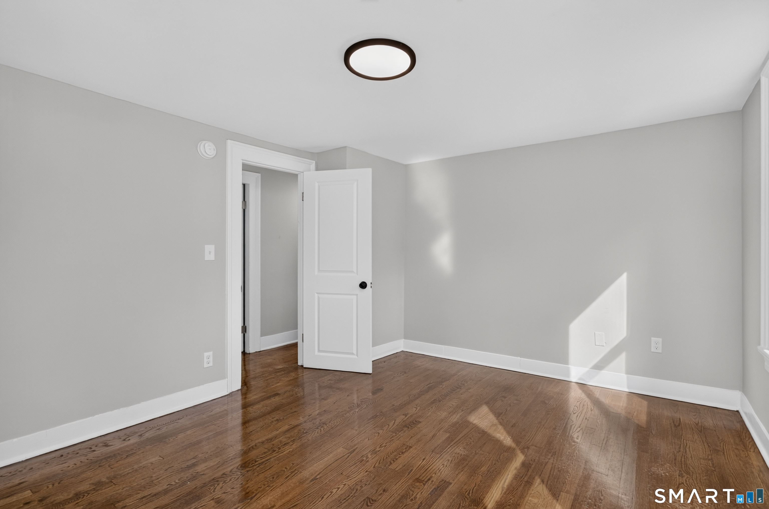 696 High Street Property Photo 35