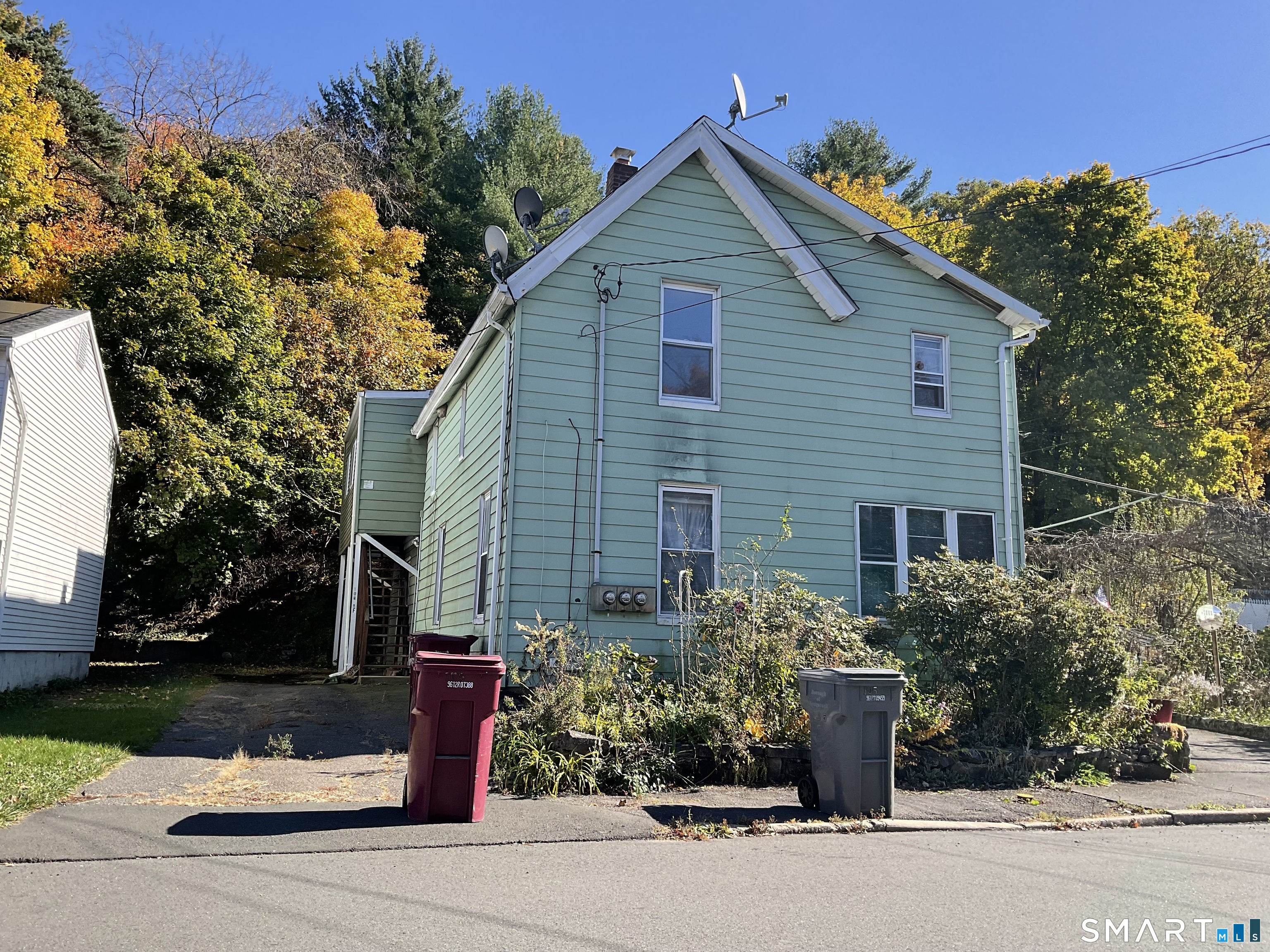 105 Coen Street Property Photo 1