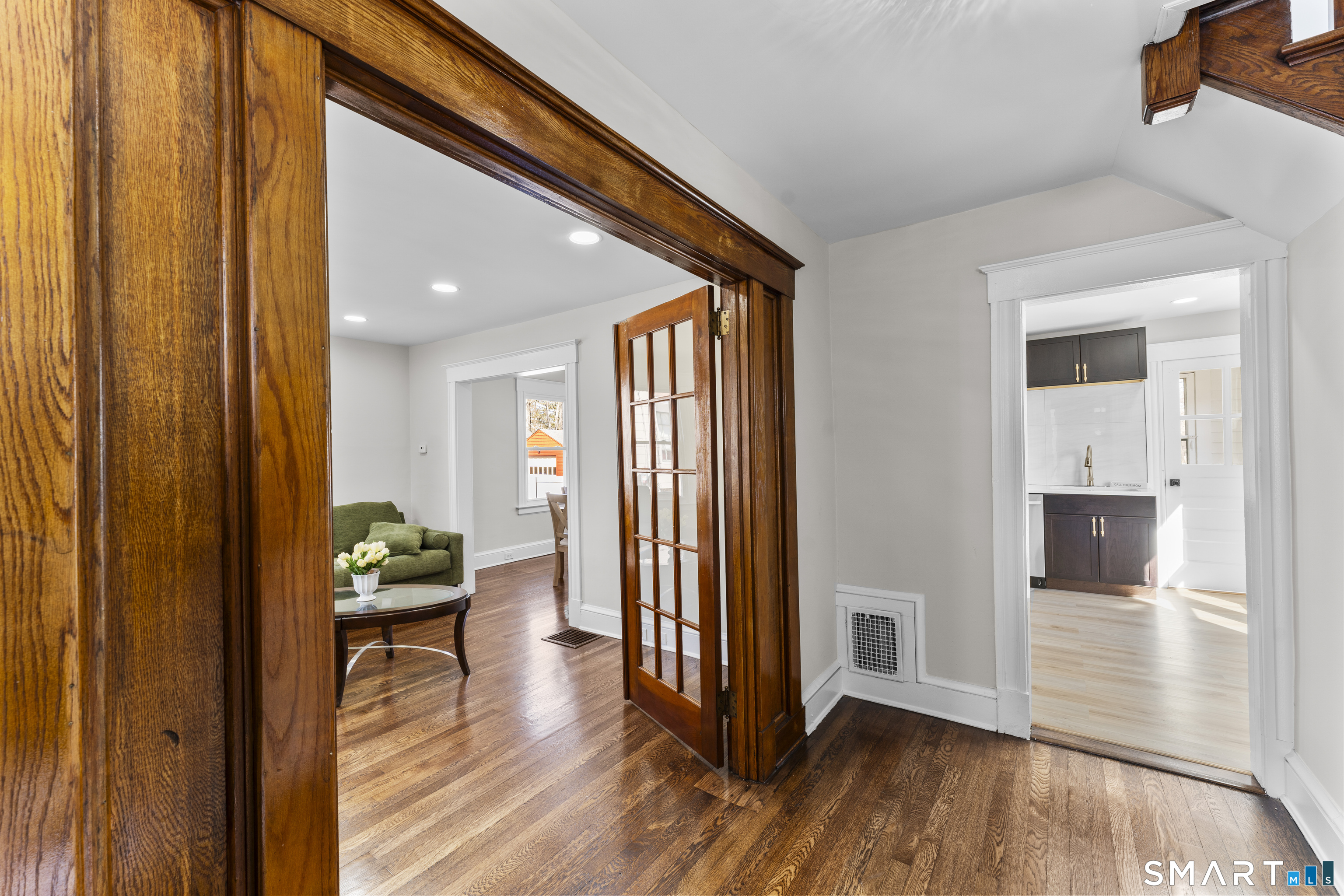 30 Oakwood Street Property Photo 3