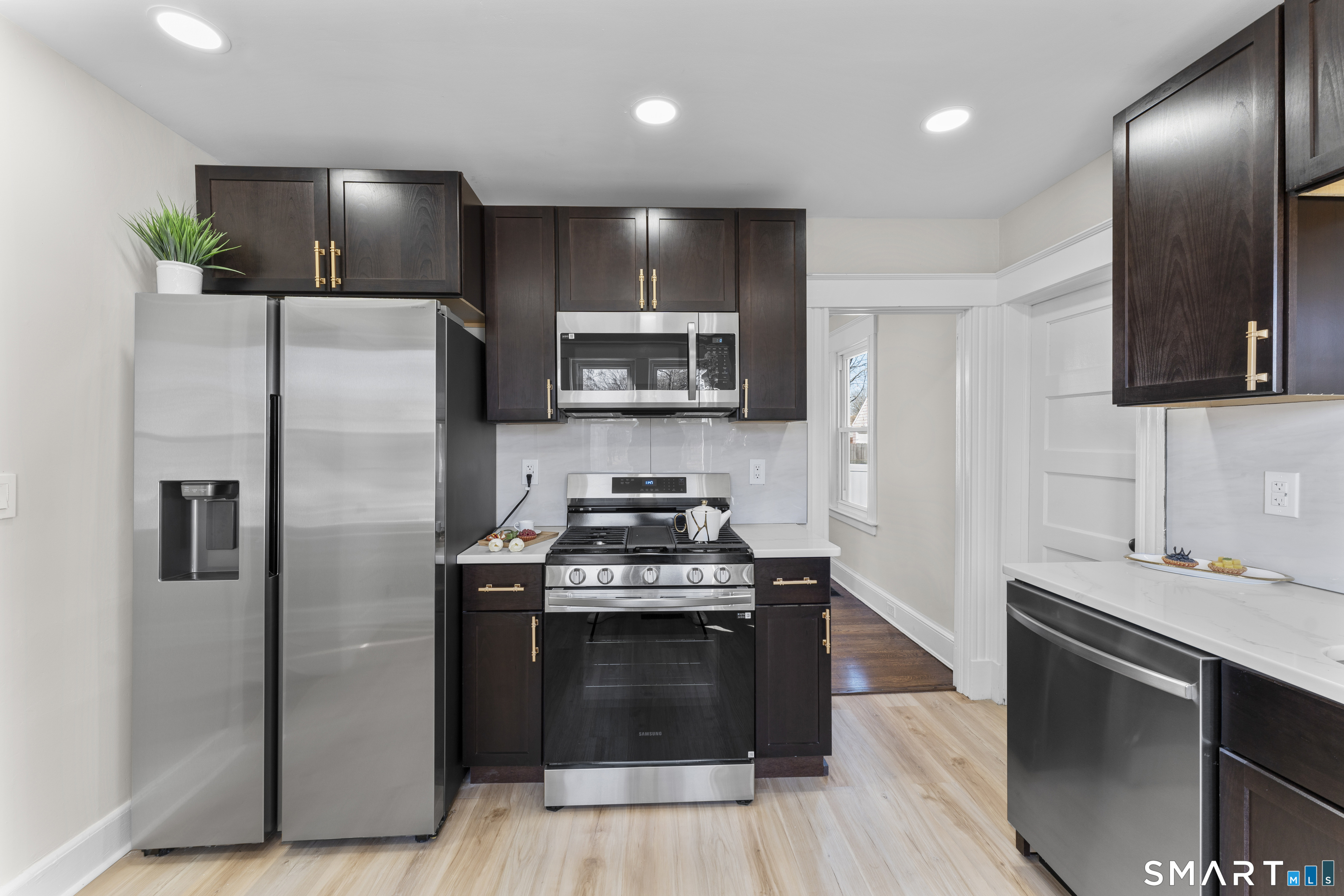30 Oakwood Street Property Photo 8