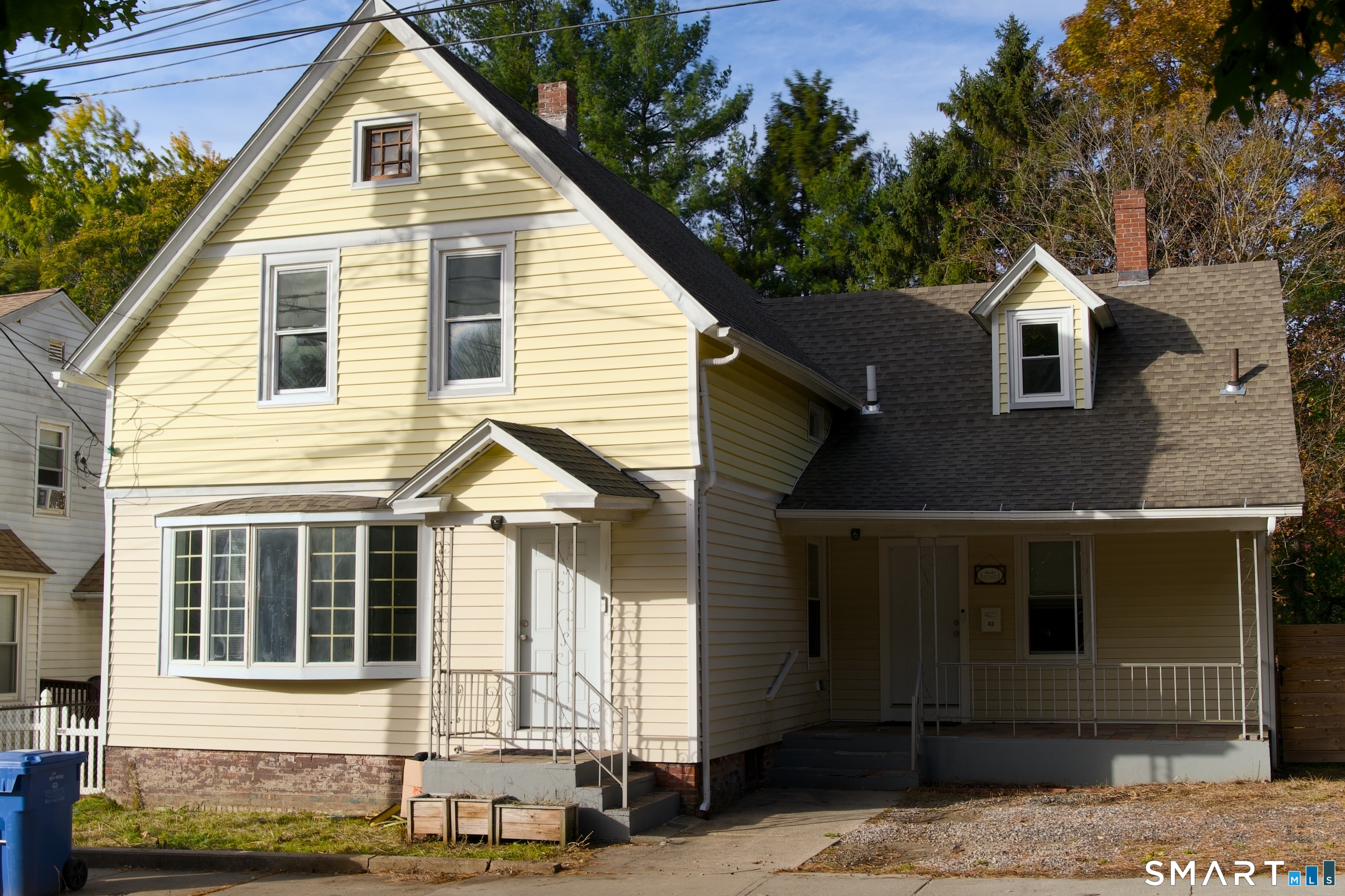 42 Hickory Street Property Photo 2