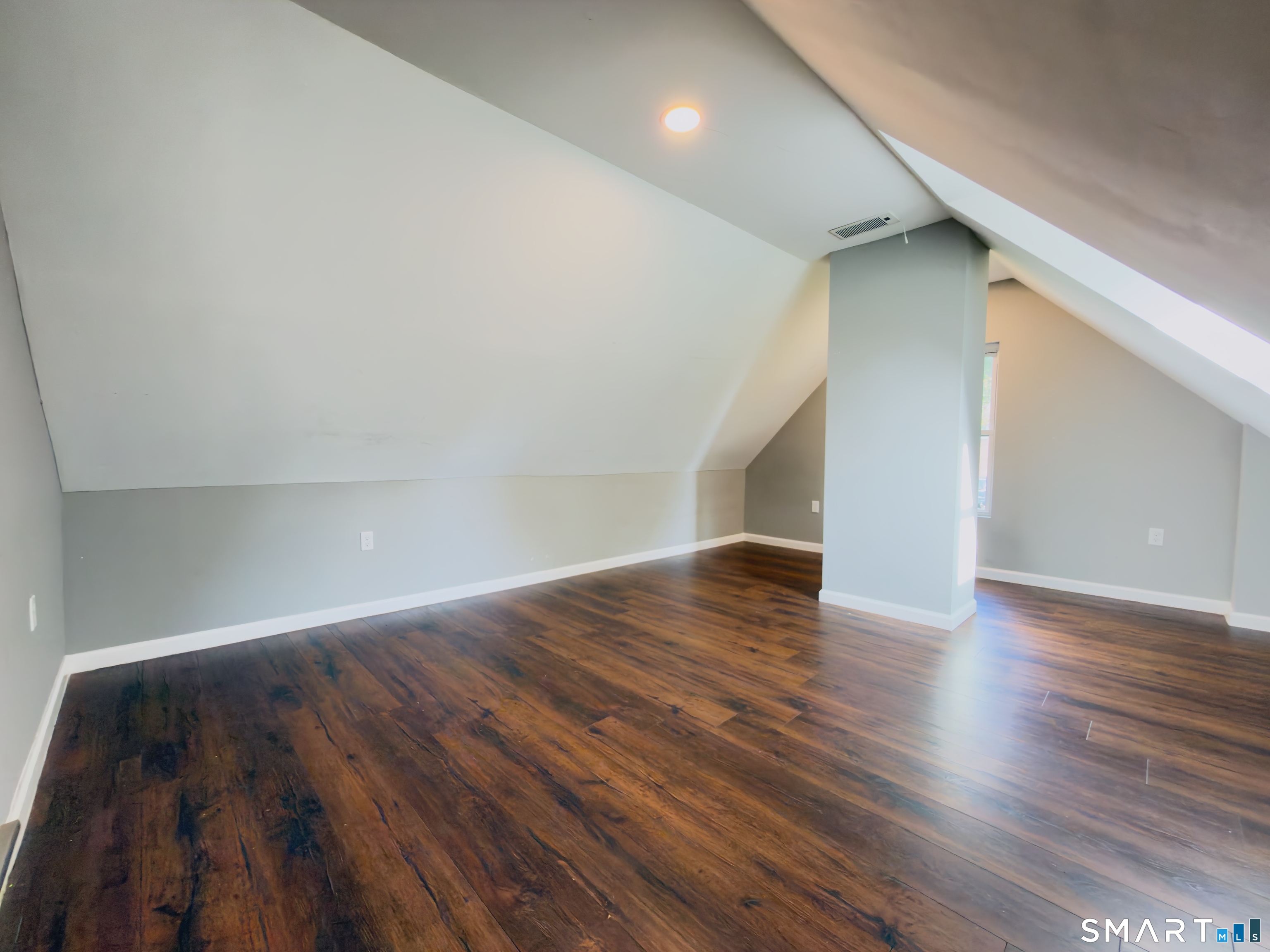 42 Hickory Street Property Photo 11