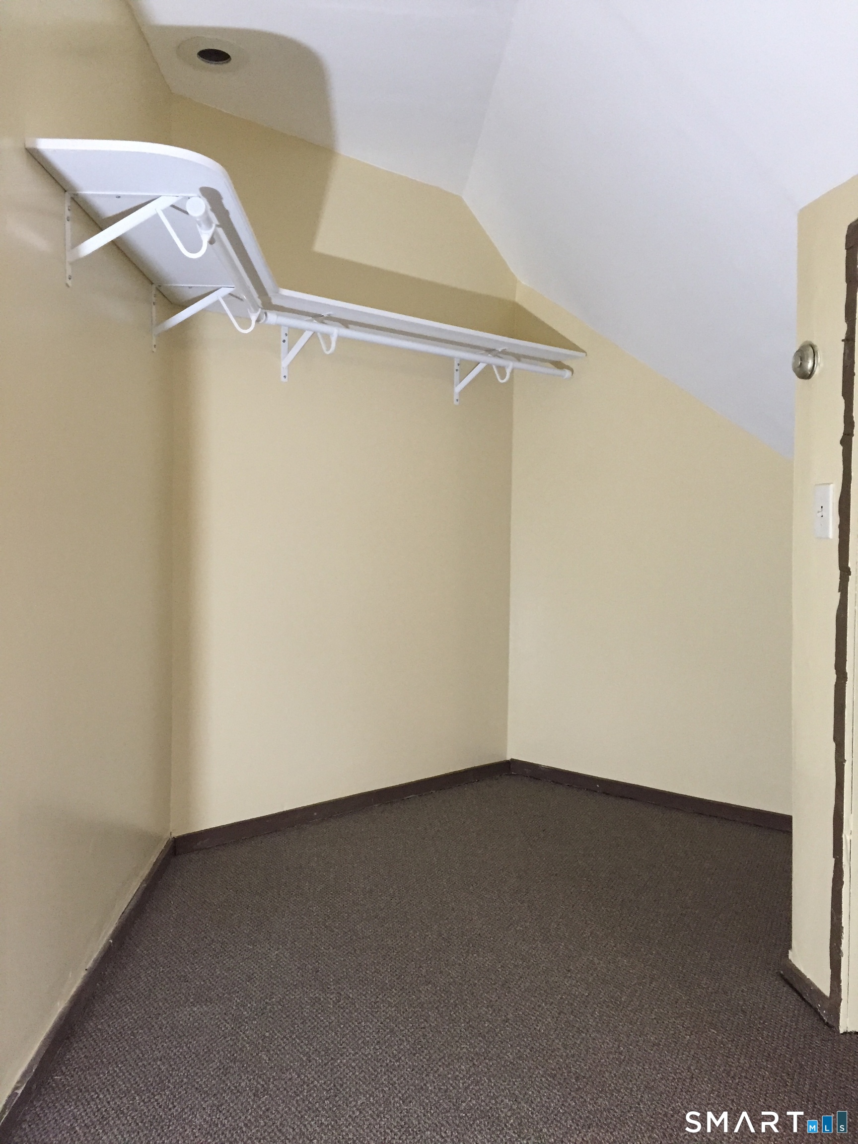 92 Gem Avenue Property Photo 6