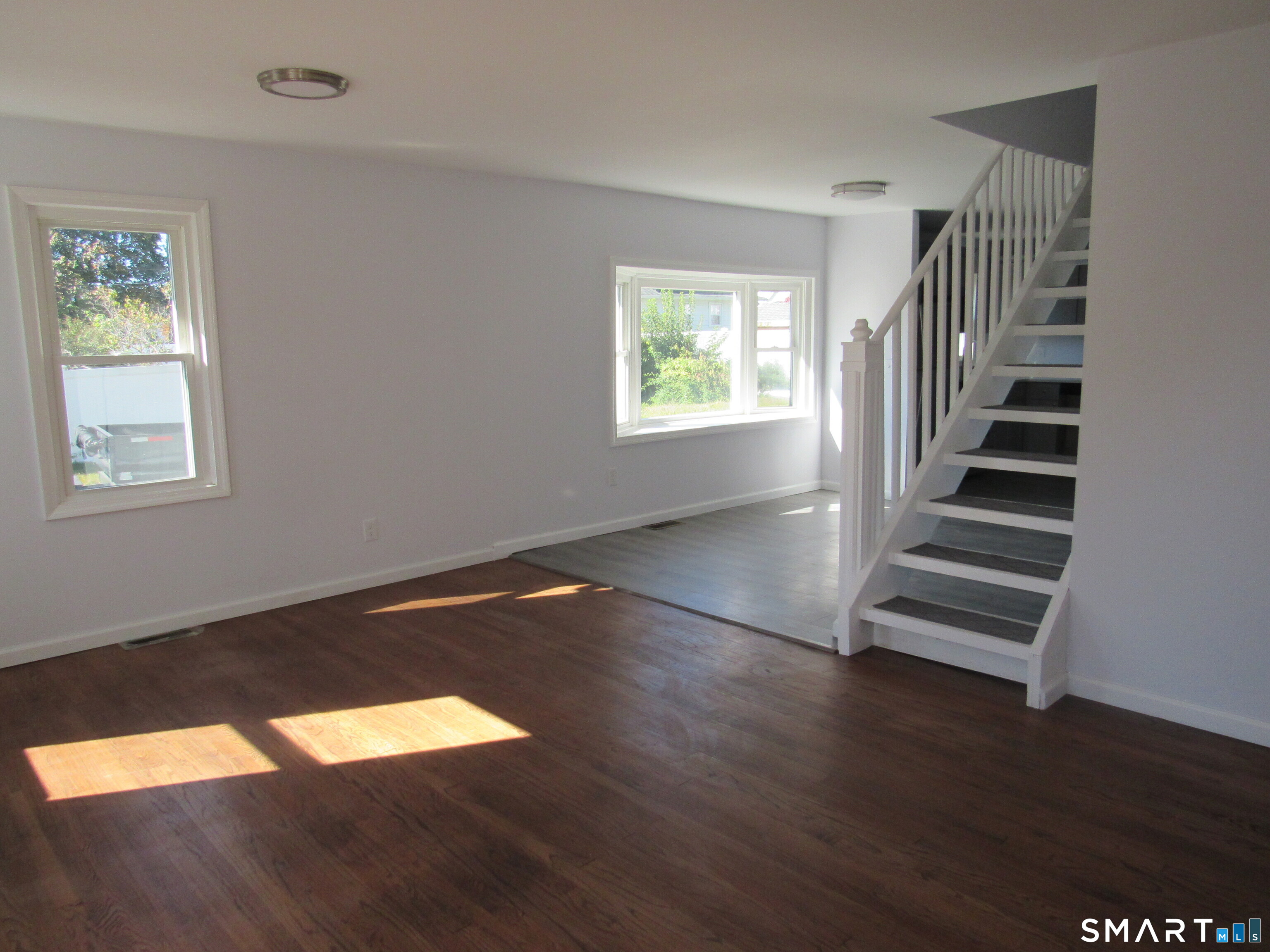 33 Hillcrest Avenue Property Photo 4