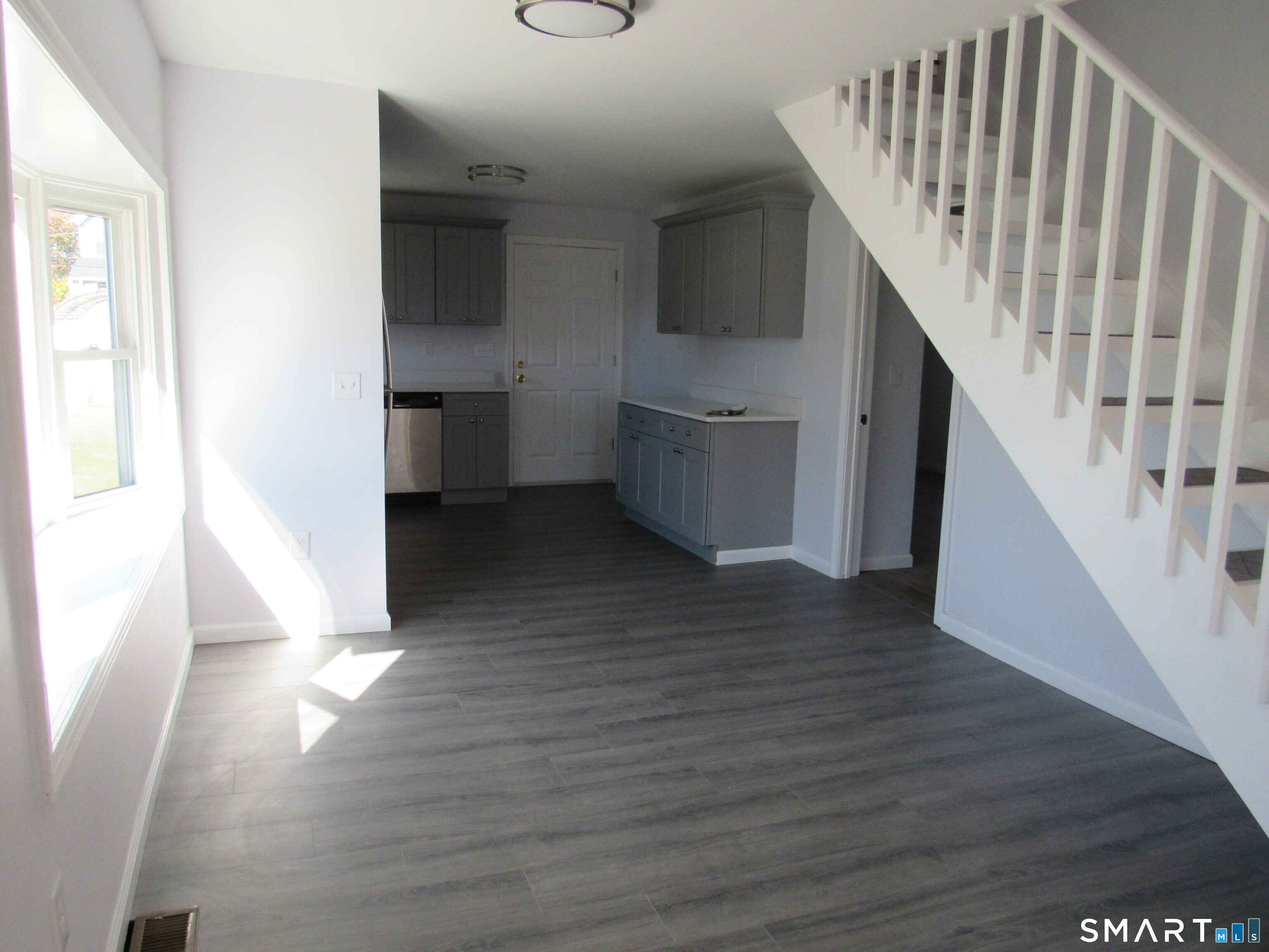 33 Hillcrest Avenue Property Photo 5