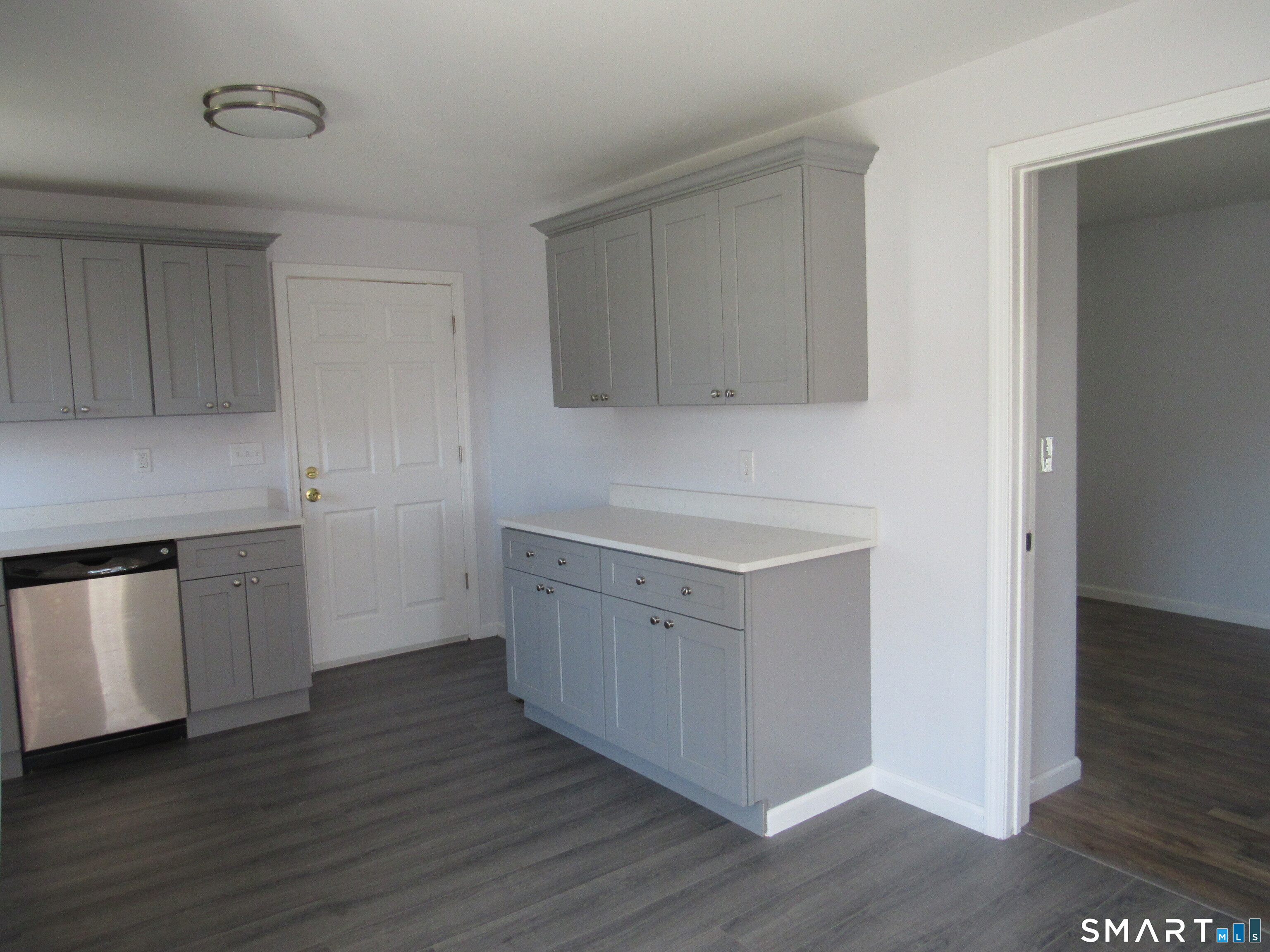 33 Hillcrest Avenue Property Photo 9