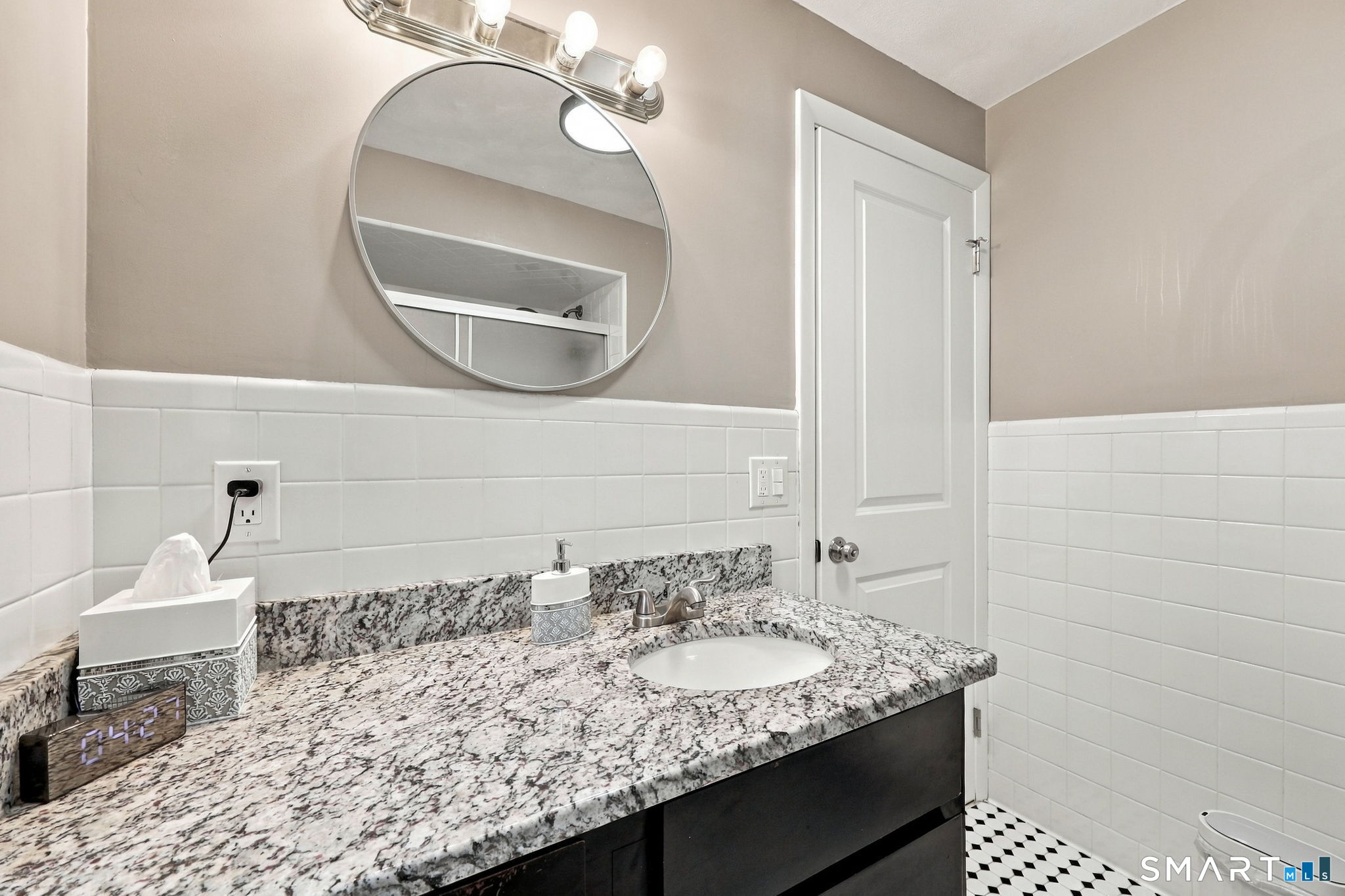 655 Nevers Road Property Photo 23