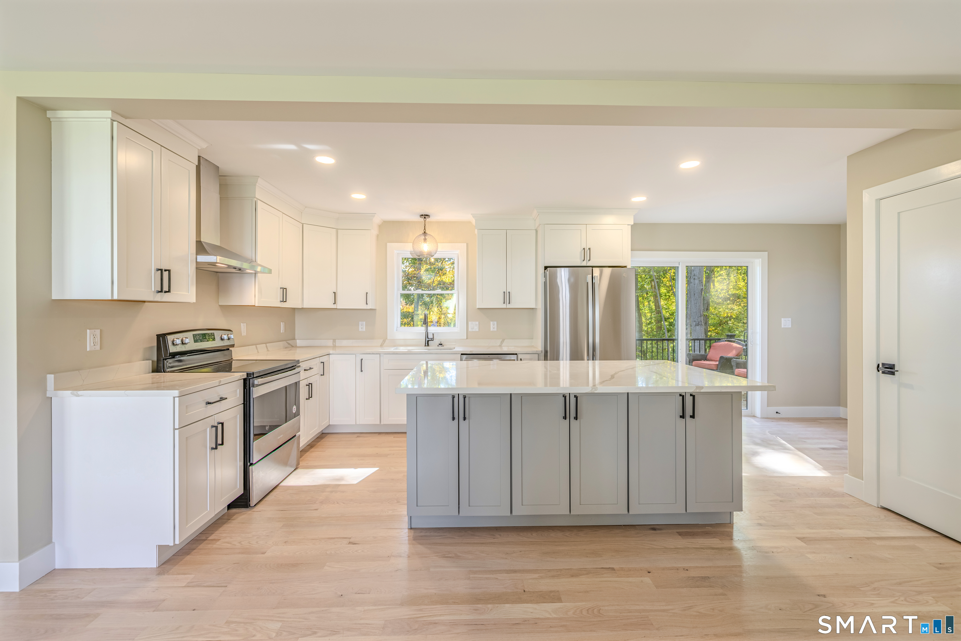 5 Elm Street Property Photo 6