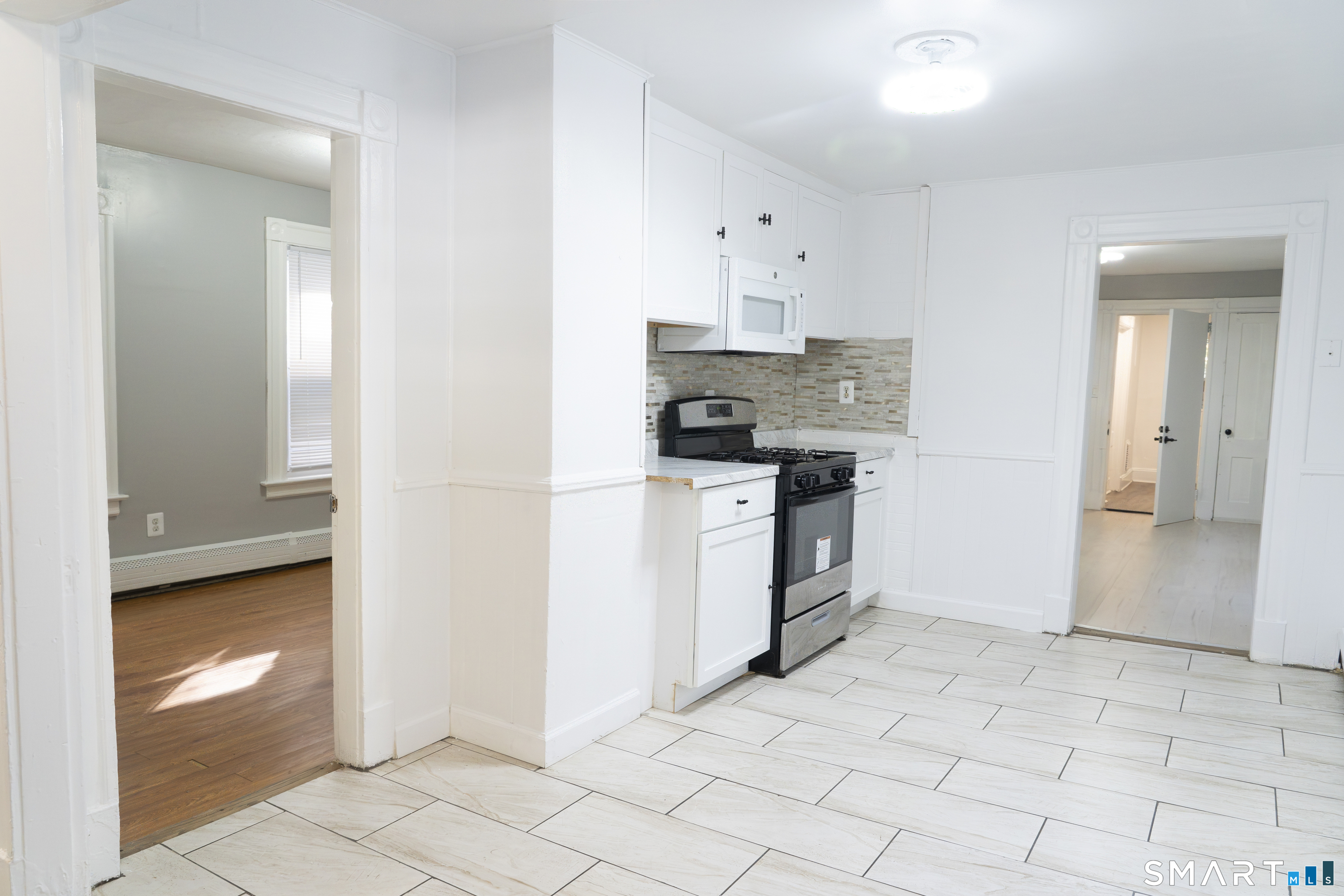 99 Kimberly Avenue Property Photo 8