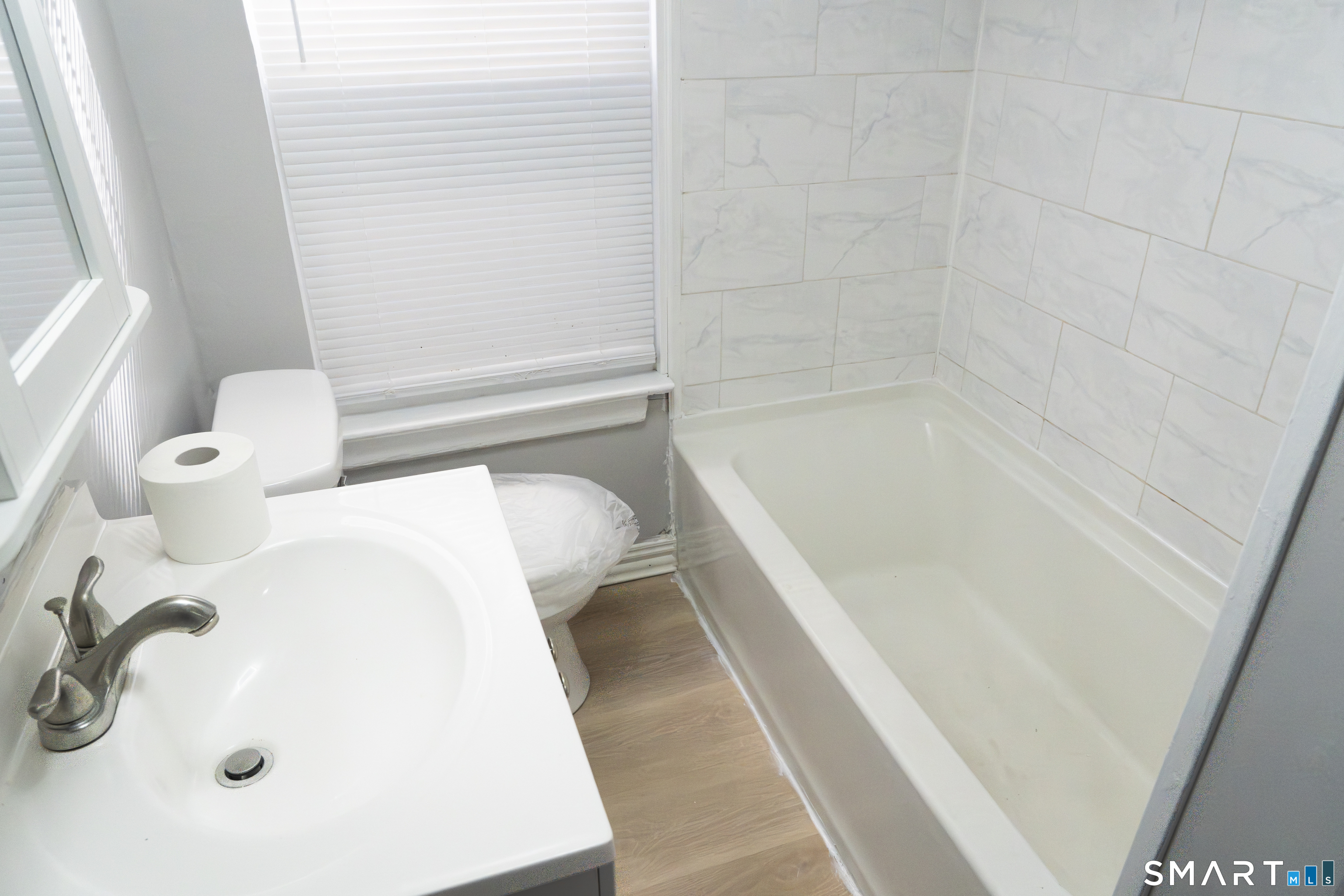 99 Kimberly Avenue Property Photo 10