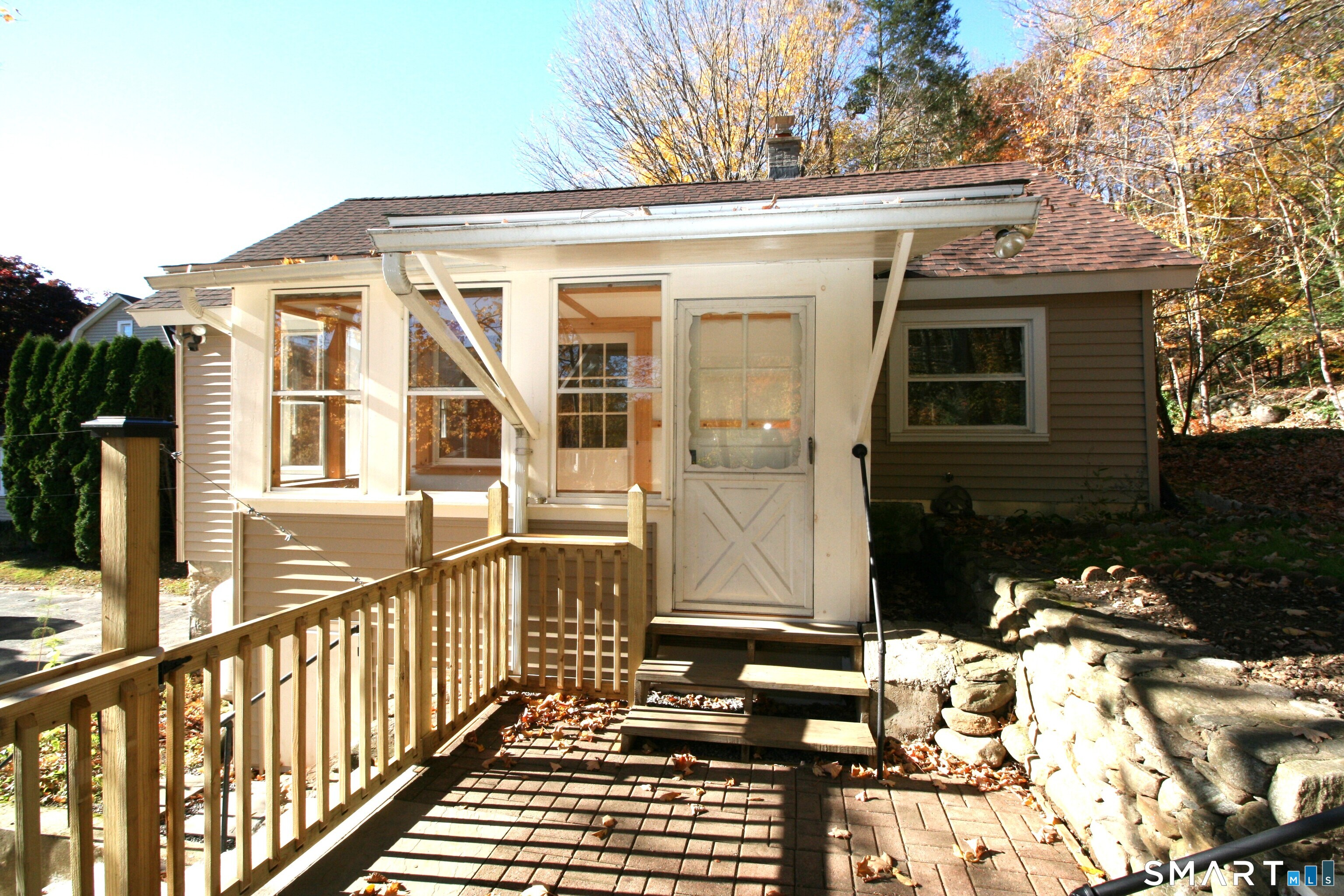 874 Migeon Rear Avenue Property Photo 1