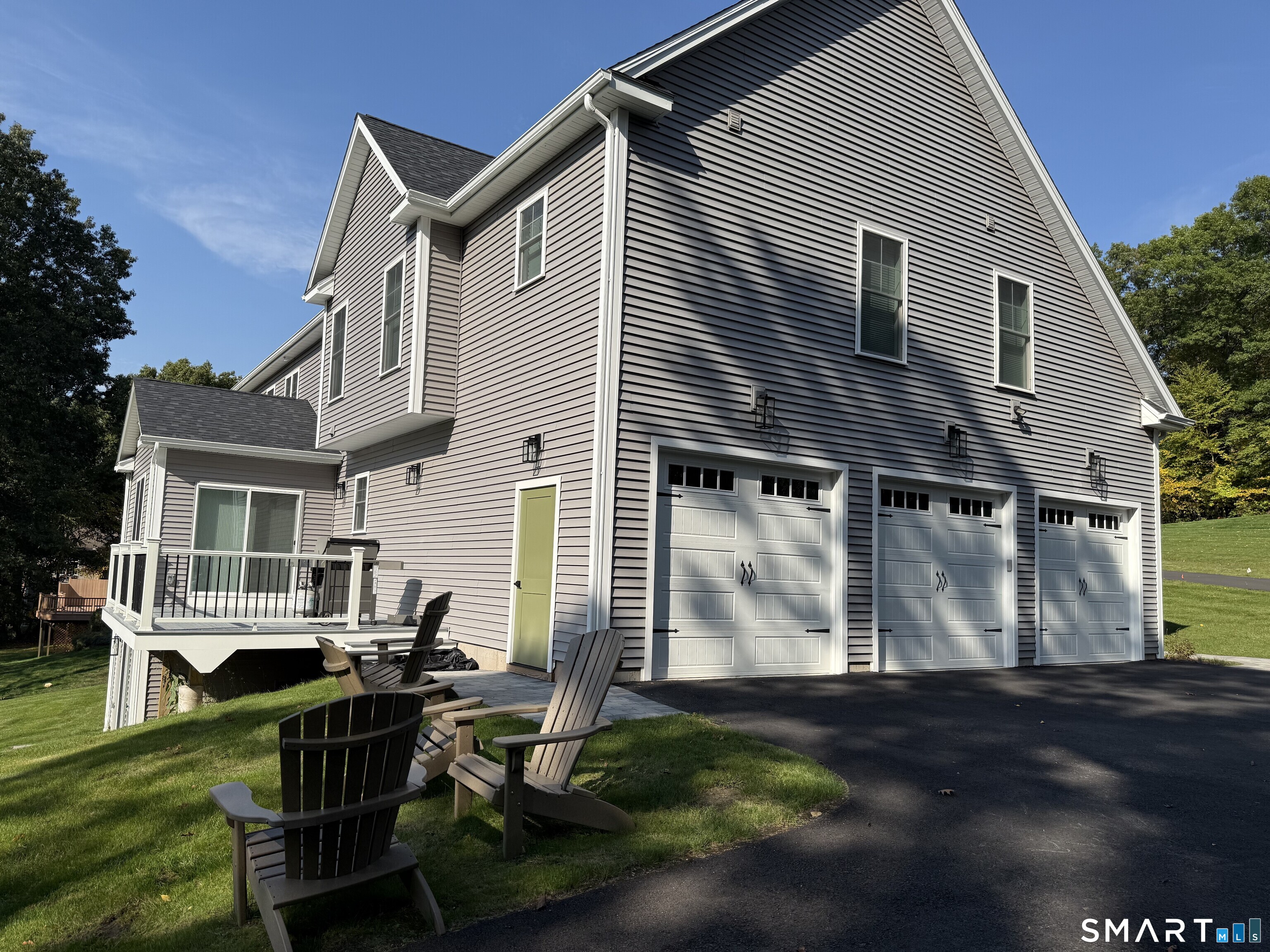 241 Old Farms Road Property Photo 2