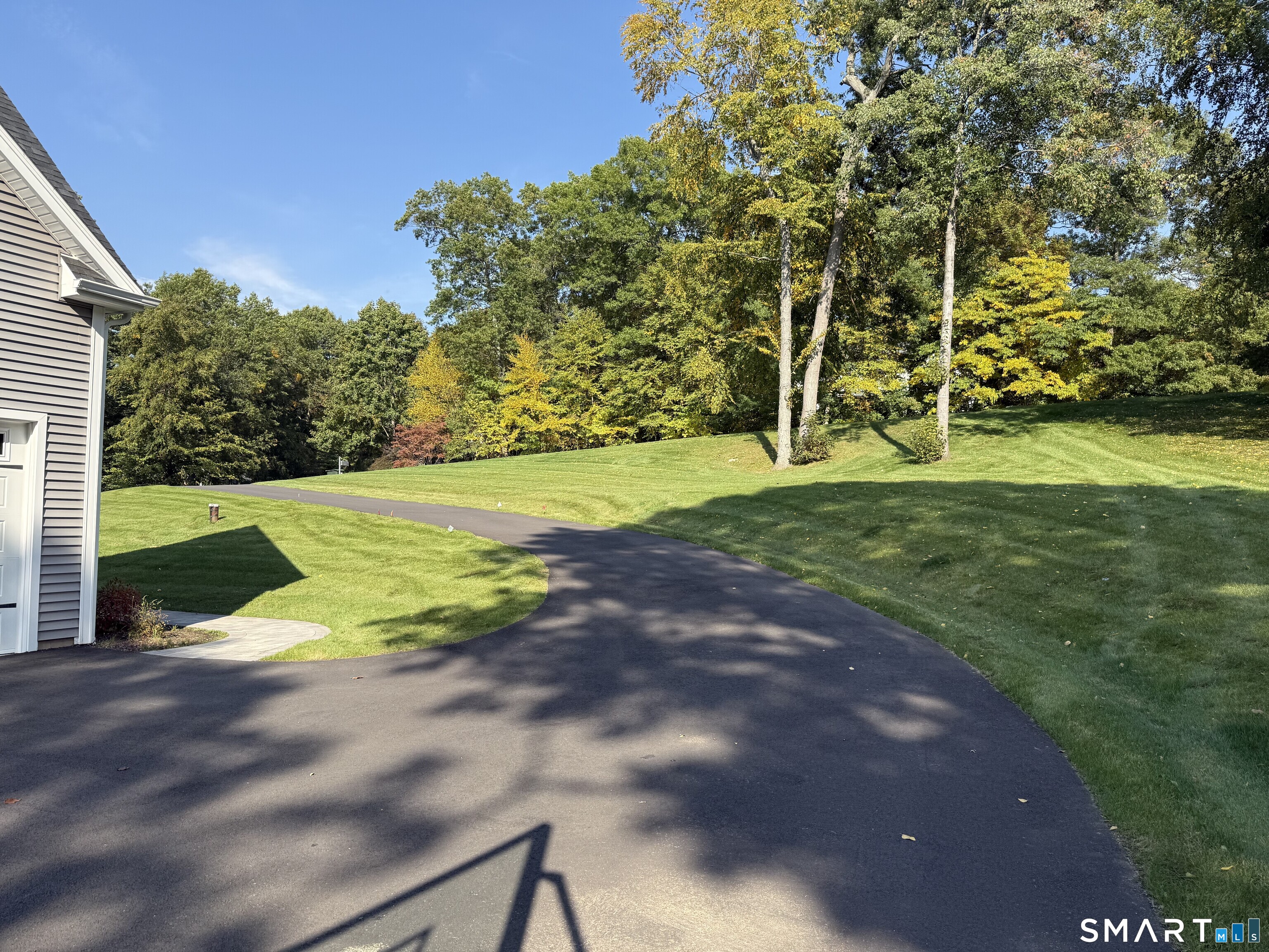241 Old Farms Road Property Photo 3