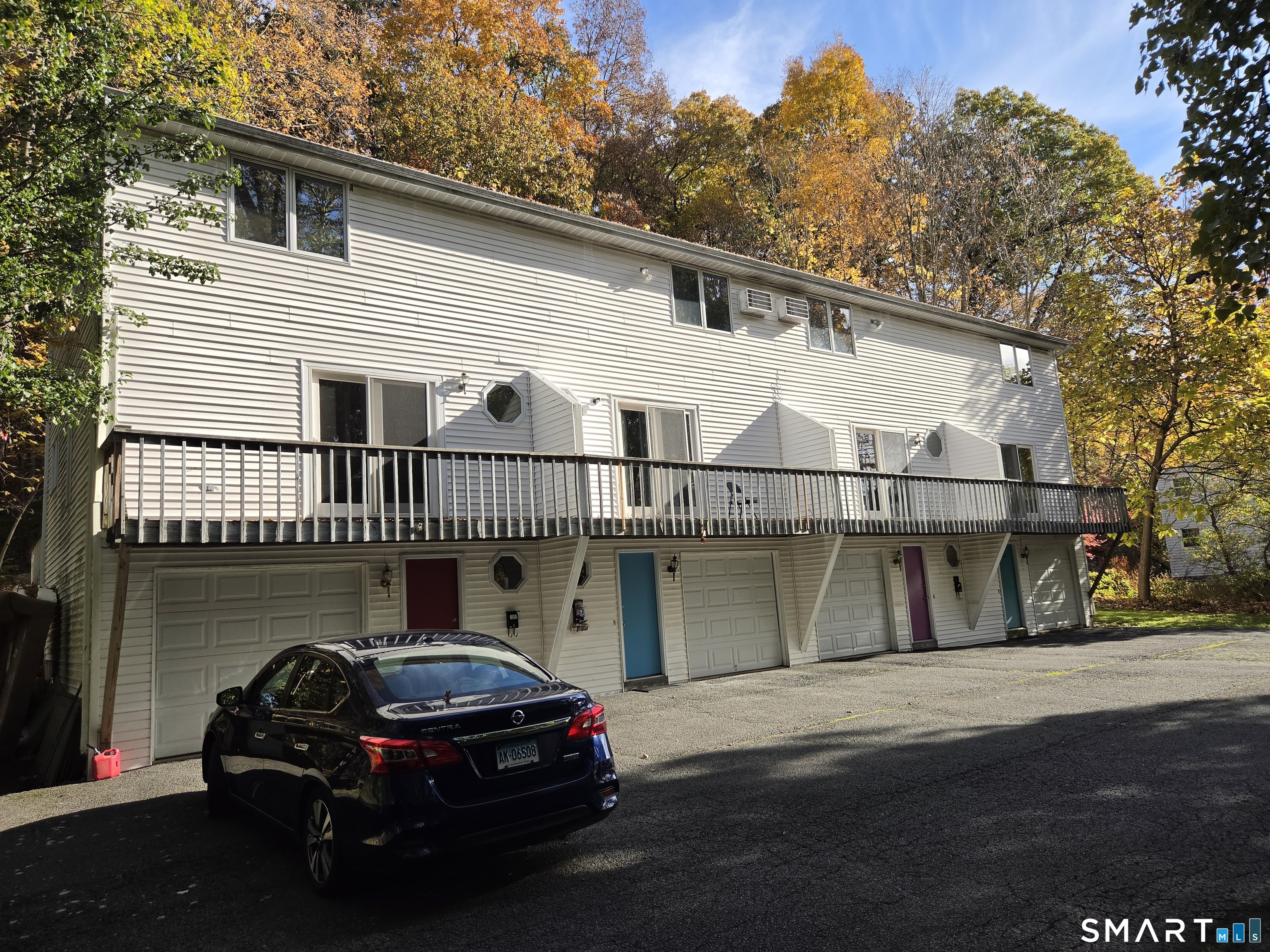 1730 Farmington Avenue Property Photo 1