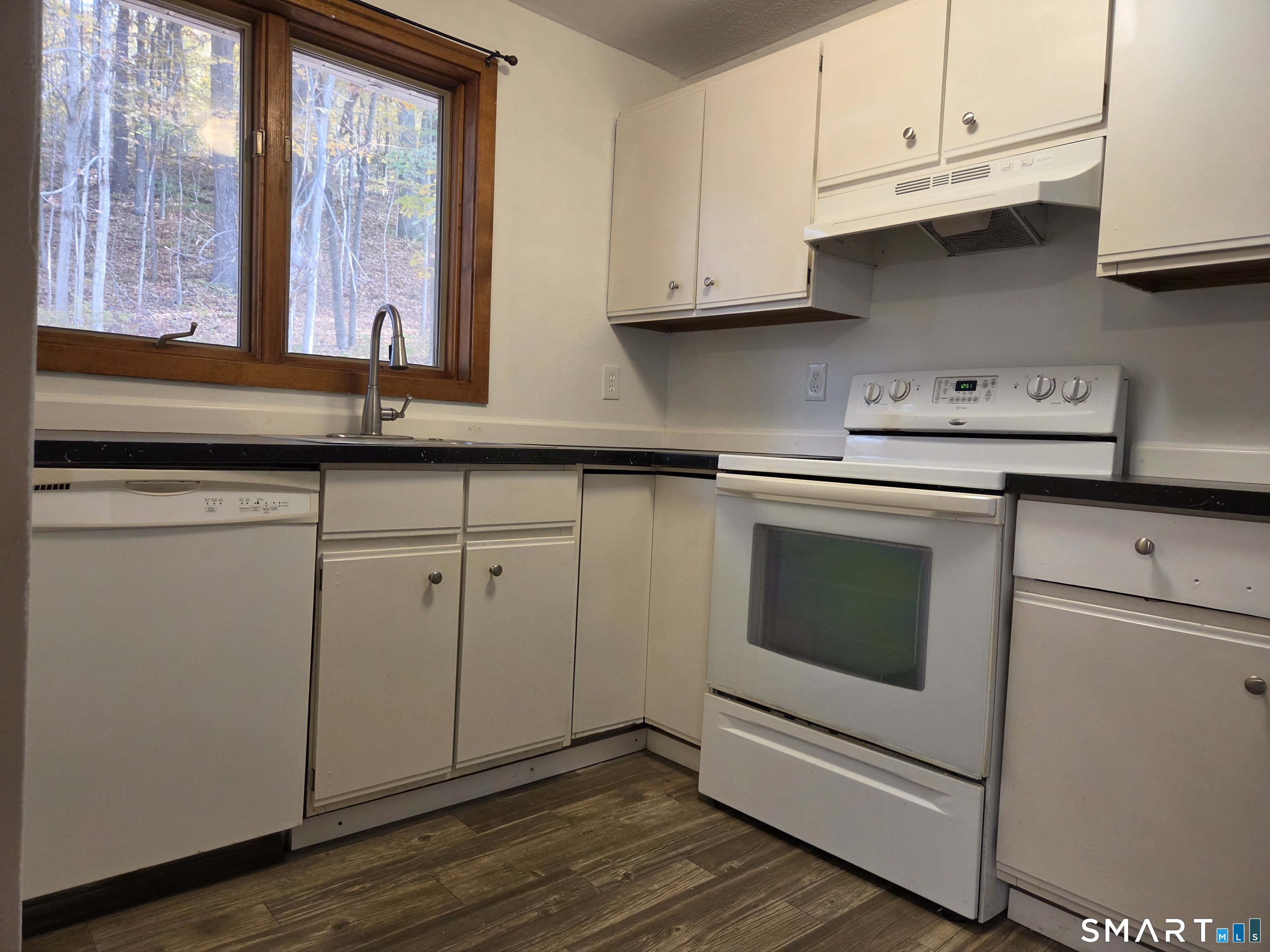 1730 Farmington Avenue Property Photo 2