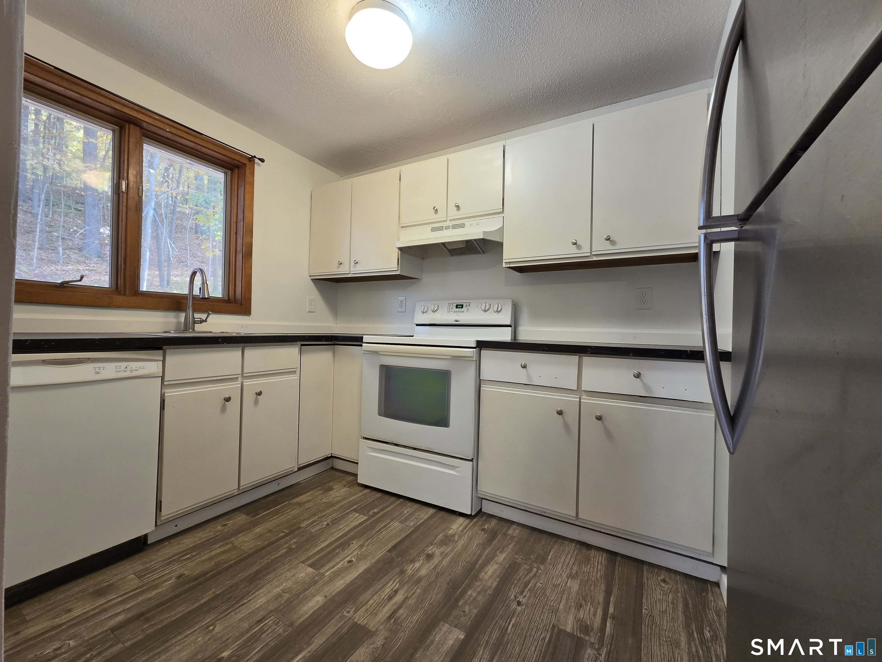 1730 Farmington Avenue Property Photo 5