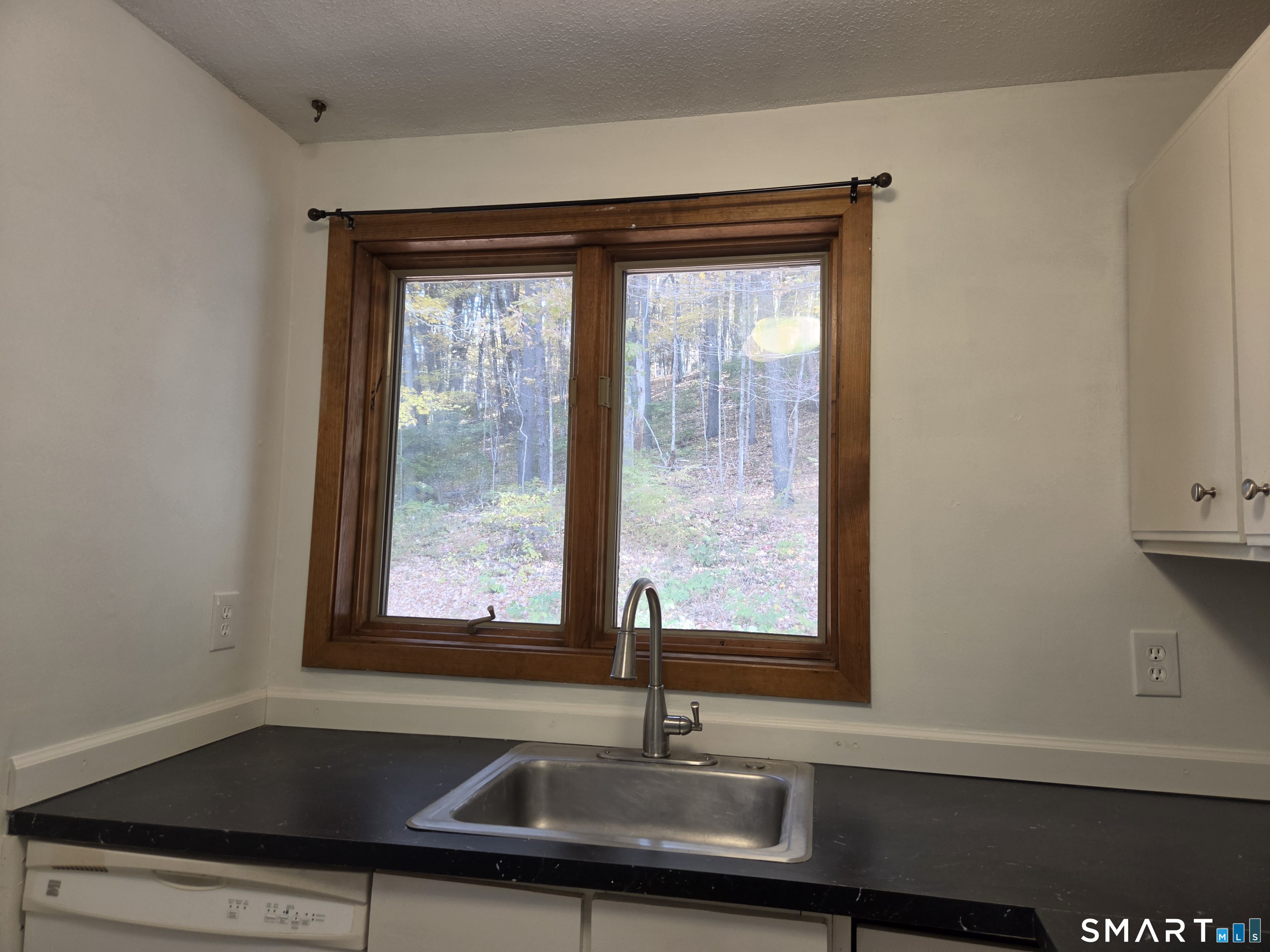 1730 Farmington Avenue Property Photo 10
