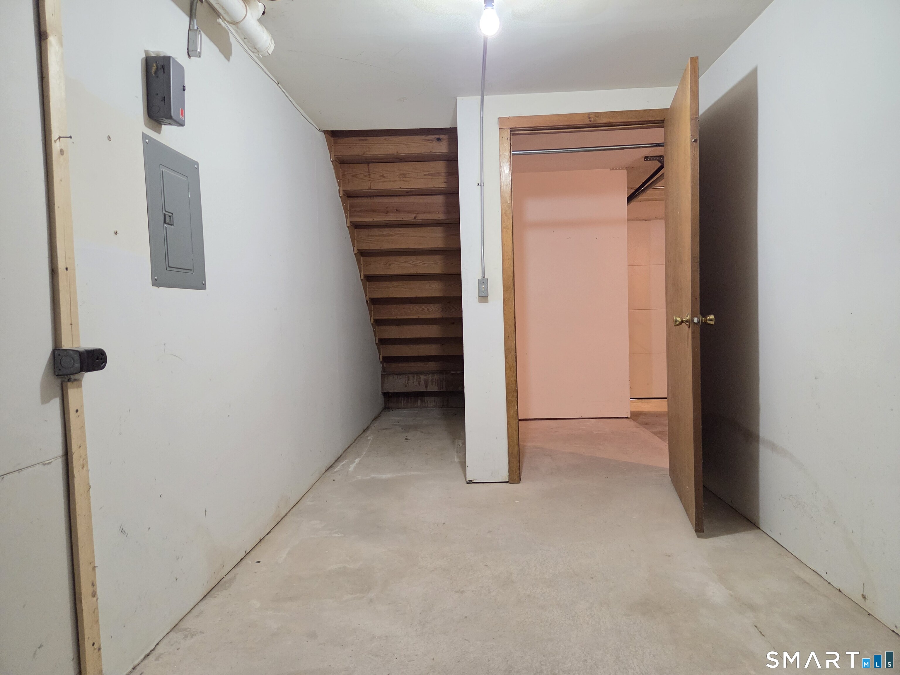 1730 Farmington Avenue Property Photo 20