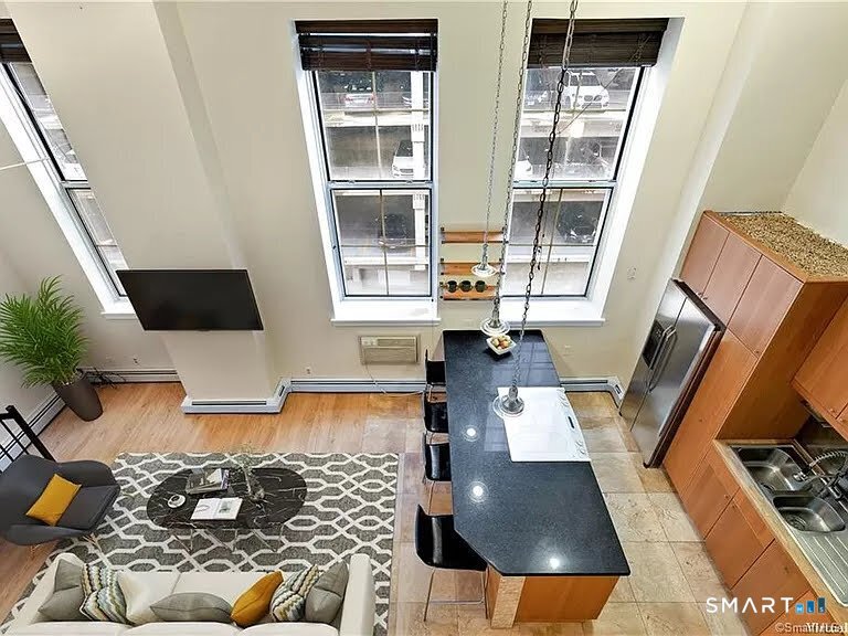 124 Court 307 Street Property Photo 2