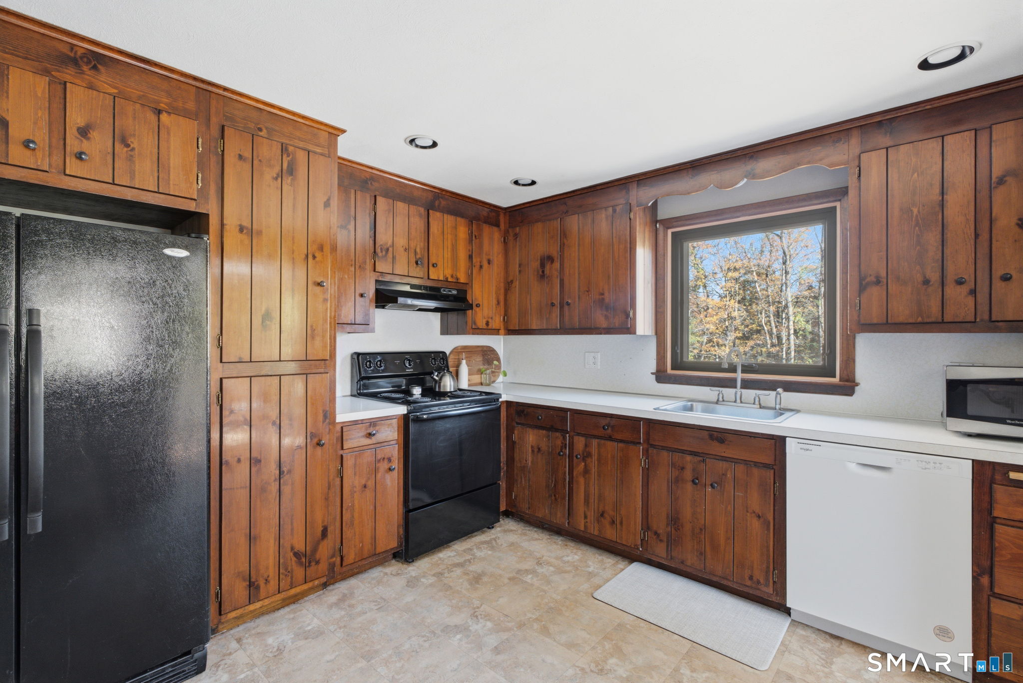 44 Haddam Neck Road Property Photo 14
