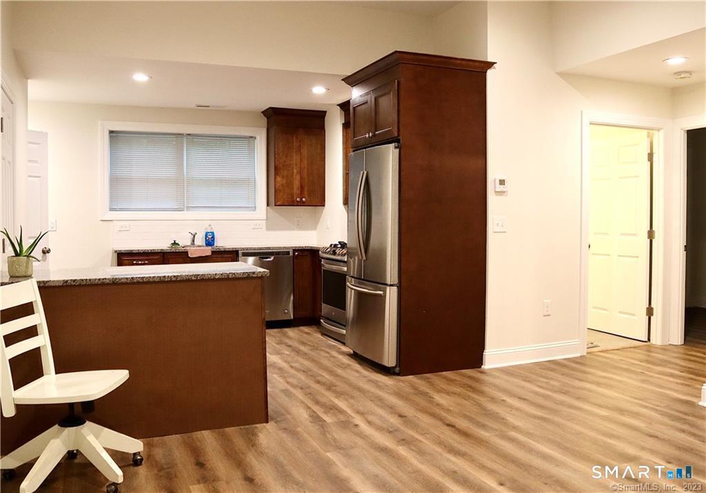 952 Lindley Street Property Photo 1