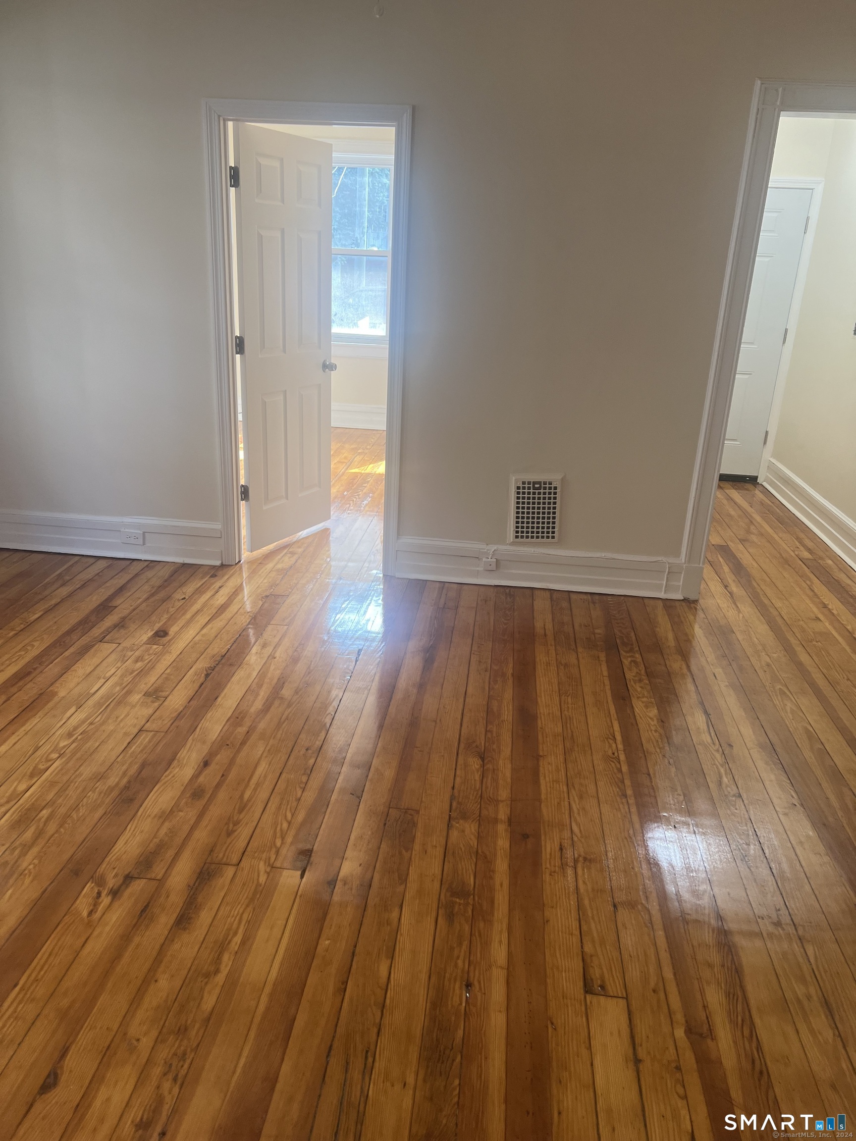 231 Dover Street Property Photo 3