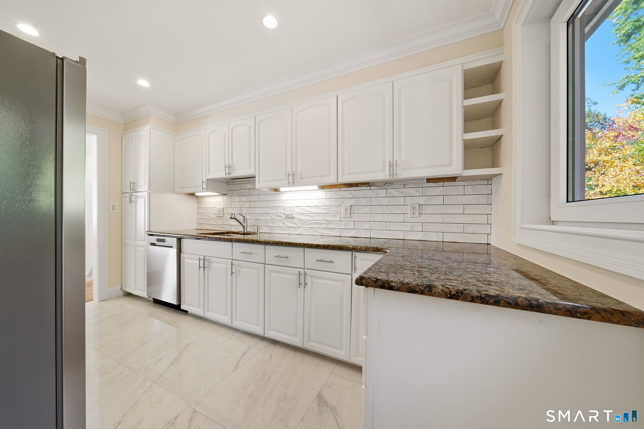 6 Country Club Road Property Photo 9
